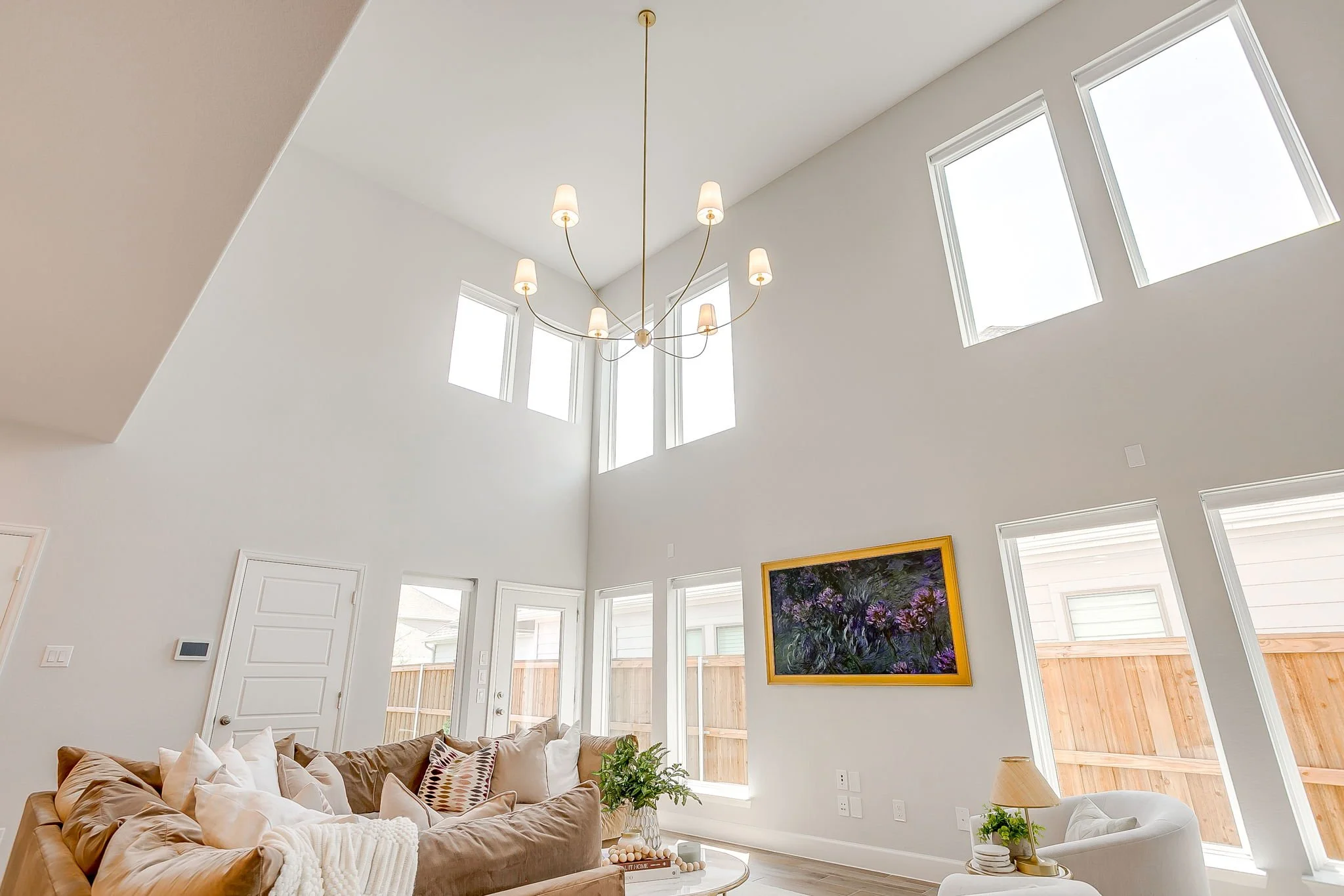 2117 Eastus Ln (21 of 47).jpg