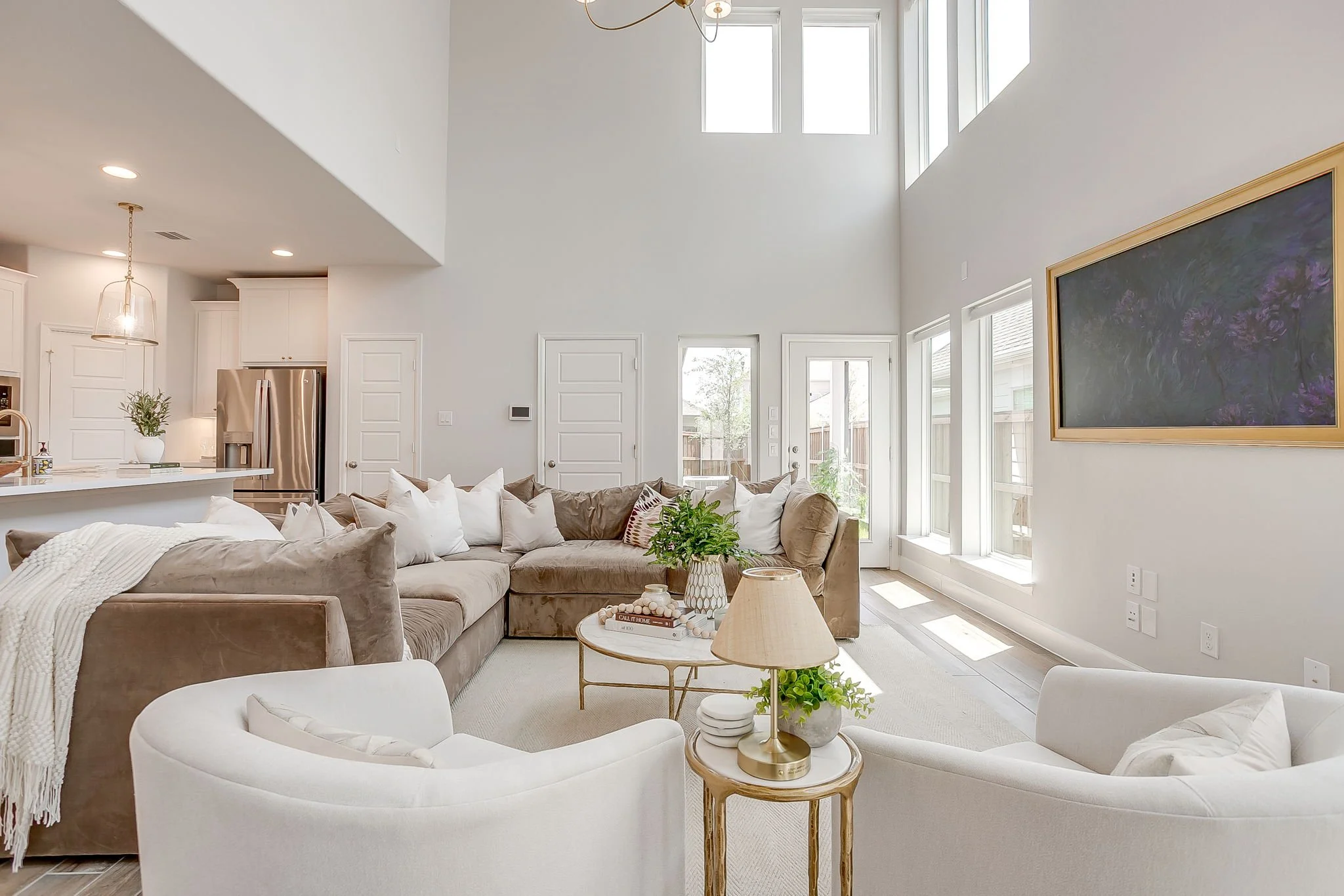 2117 Eastus Ln (22 of 47).jpg