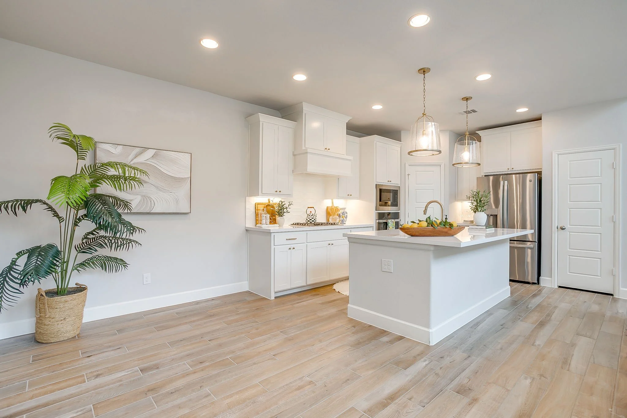 2117 Eastus Ln (23 of 47).jpg