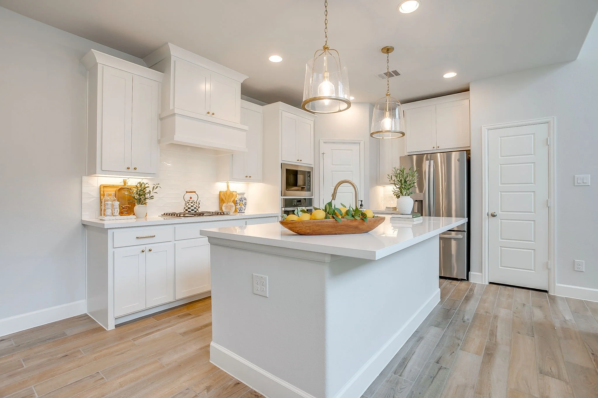2117 Eastus Ln (31 of 47).jpg