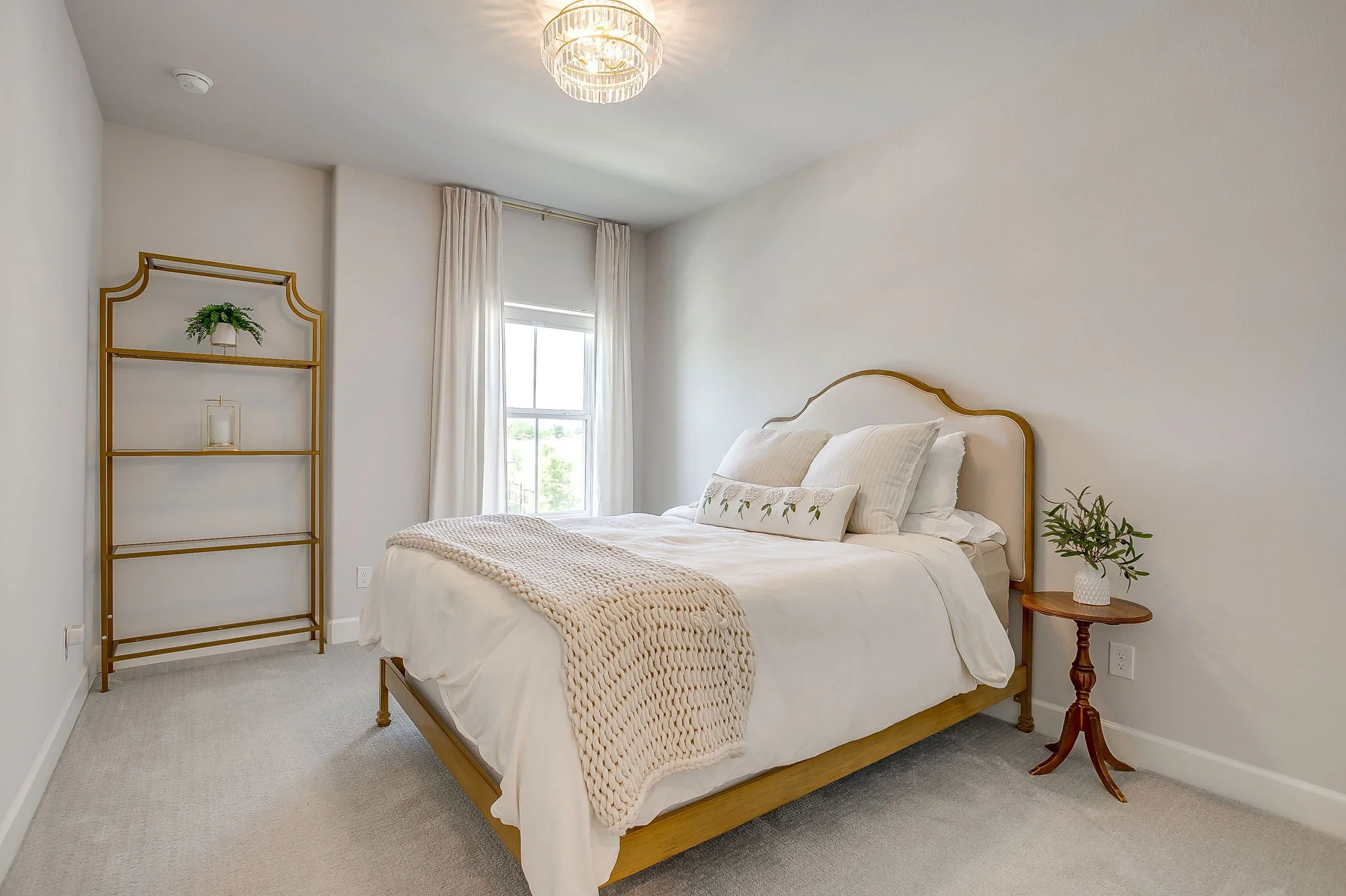 2117 Eastus Ln (37 of 47).jpg
