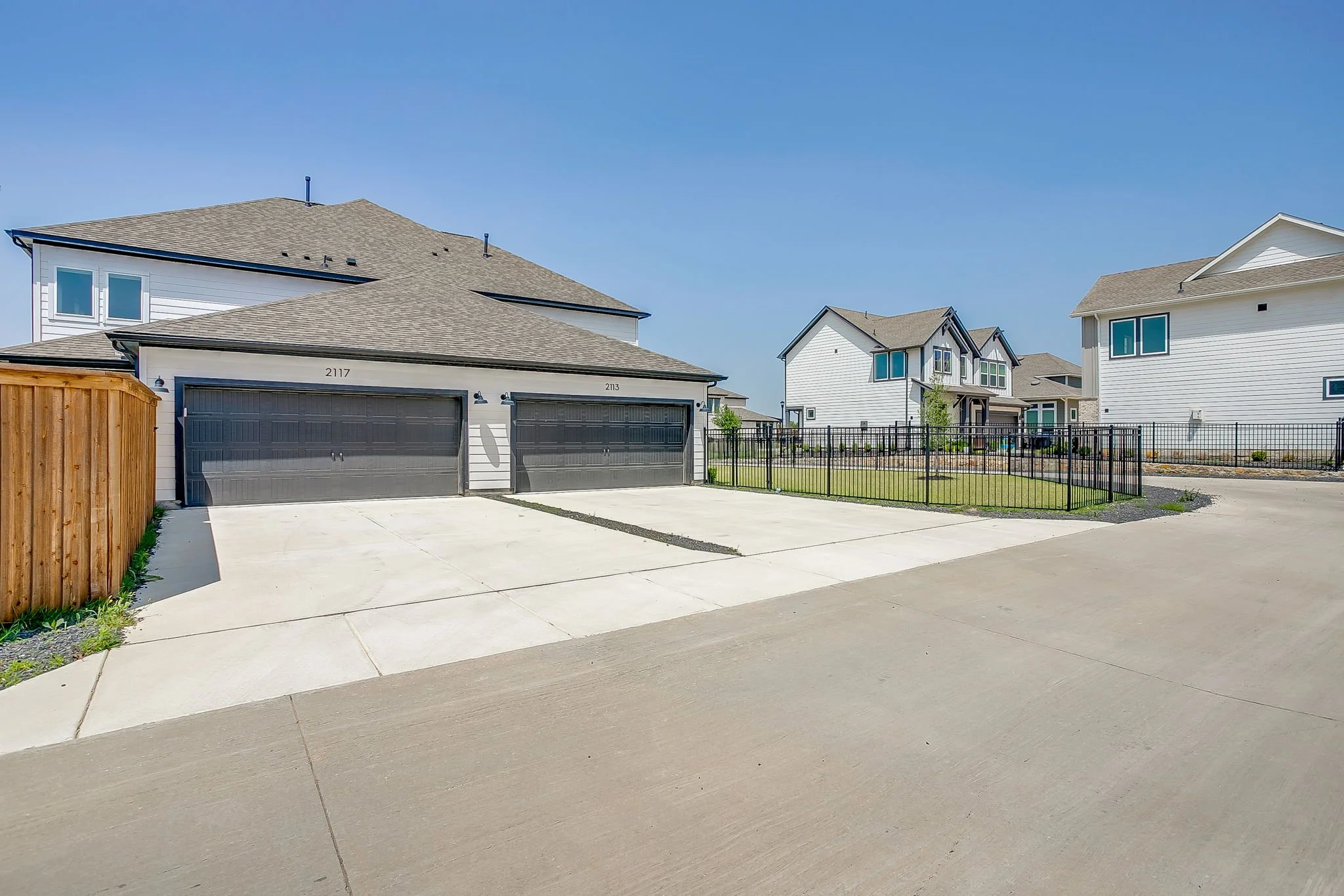 2117 Eastus Ln (46 of 47).jpg
