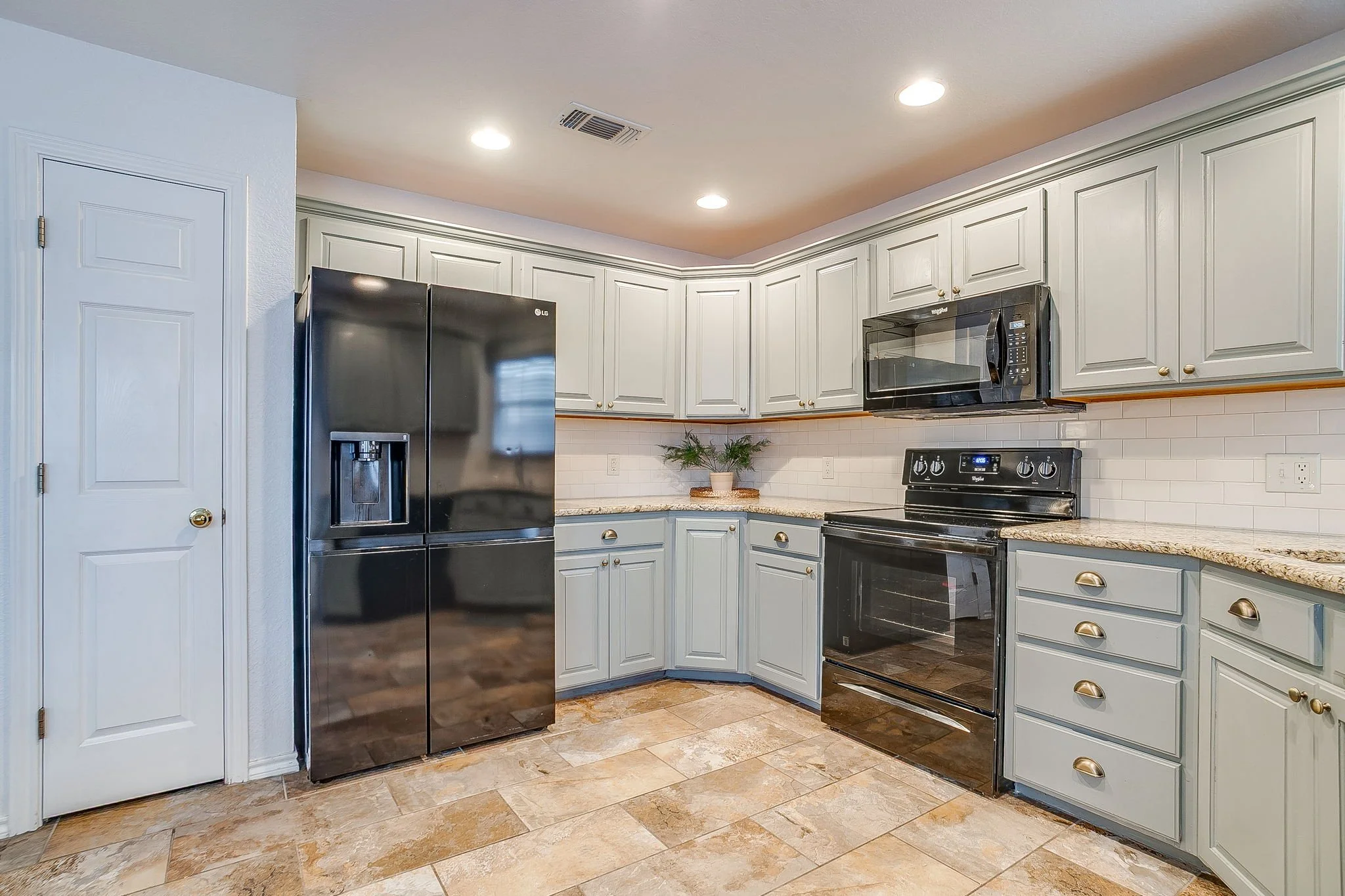1017 Austin Ct (23 of 45).jpg