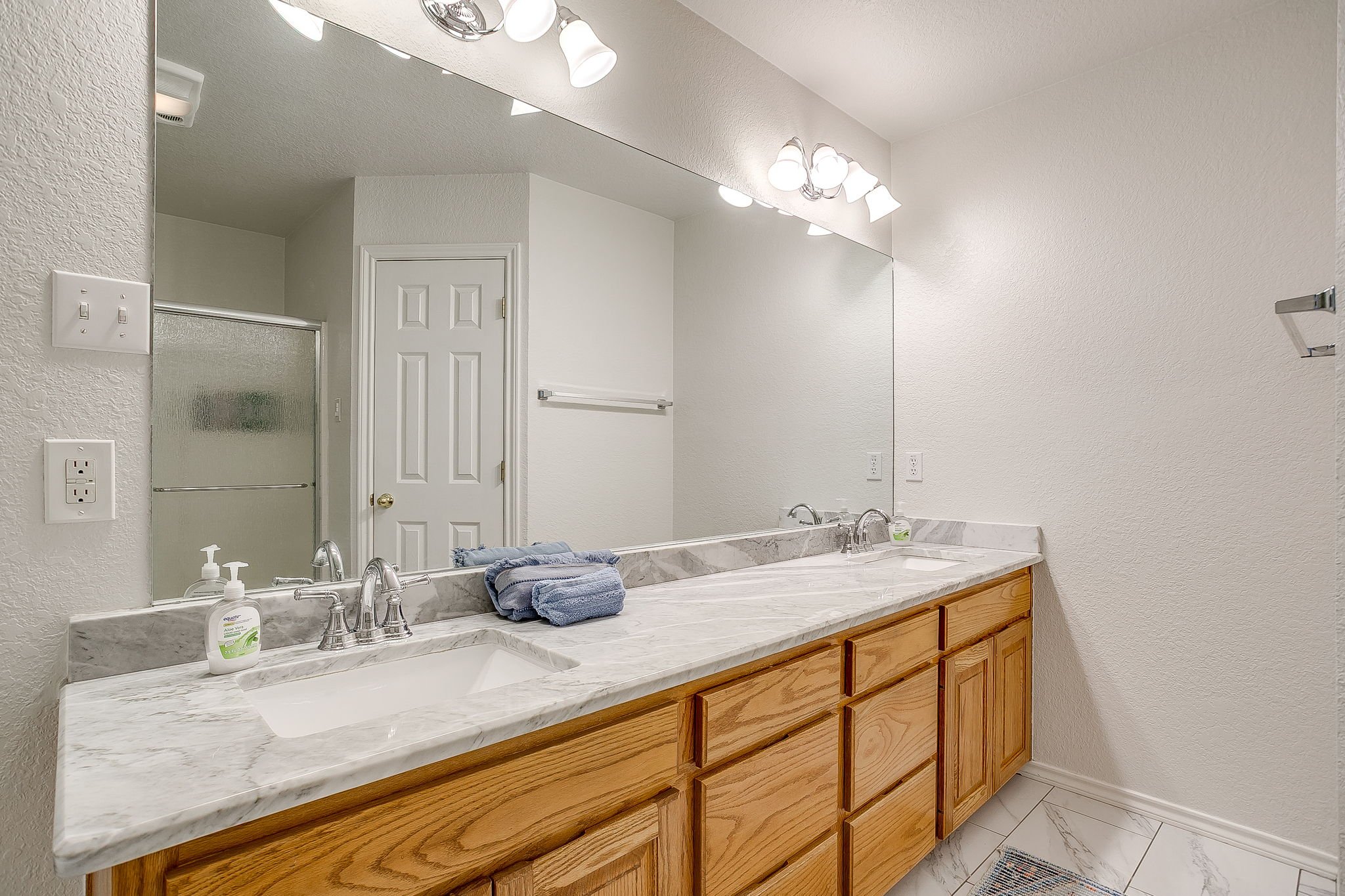 1017 Austin Ct (31 of 45).jpg