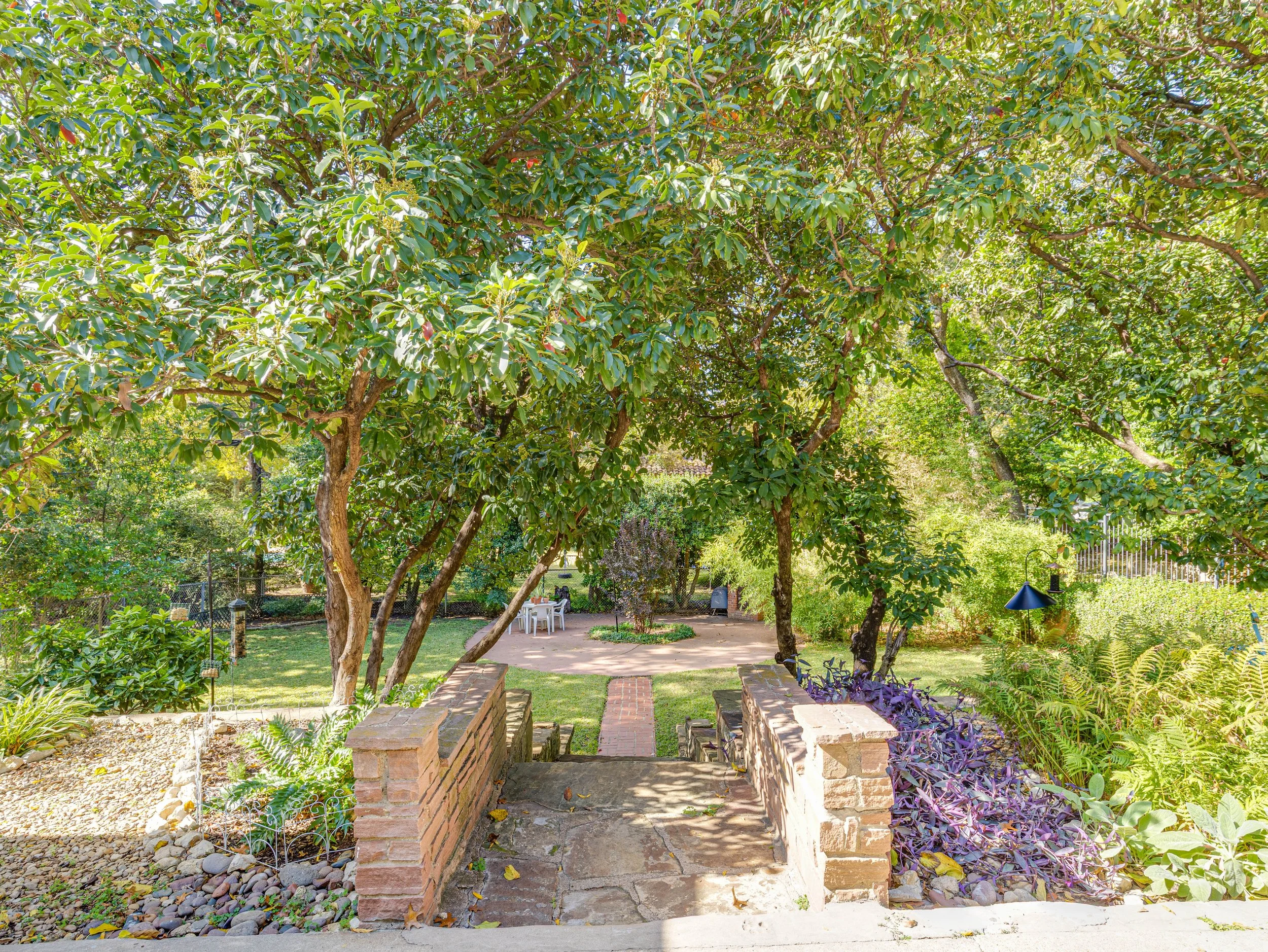 054 Backyard - 2500 Boyd.jpg