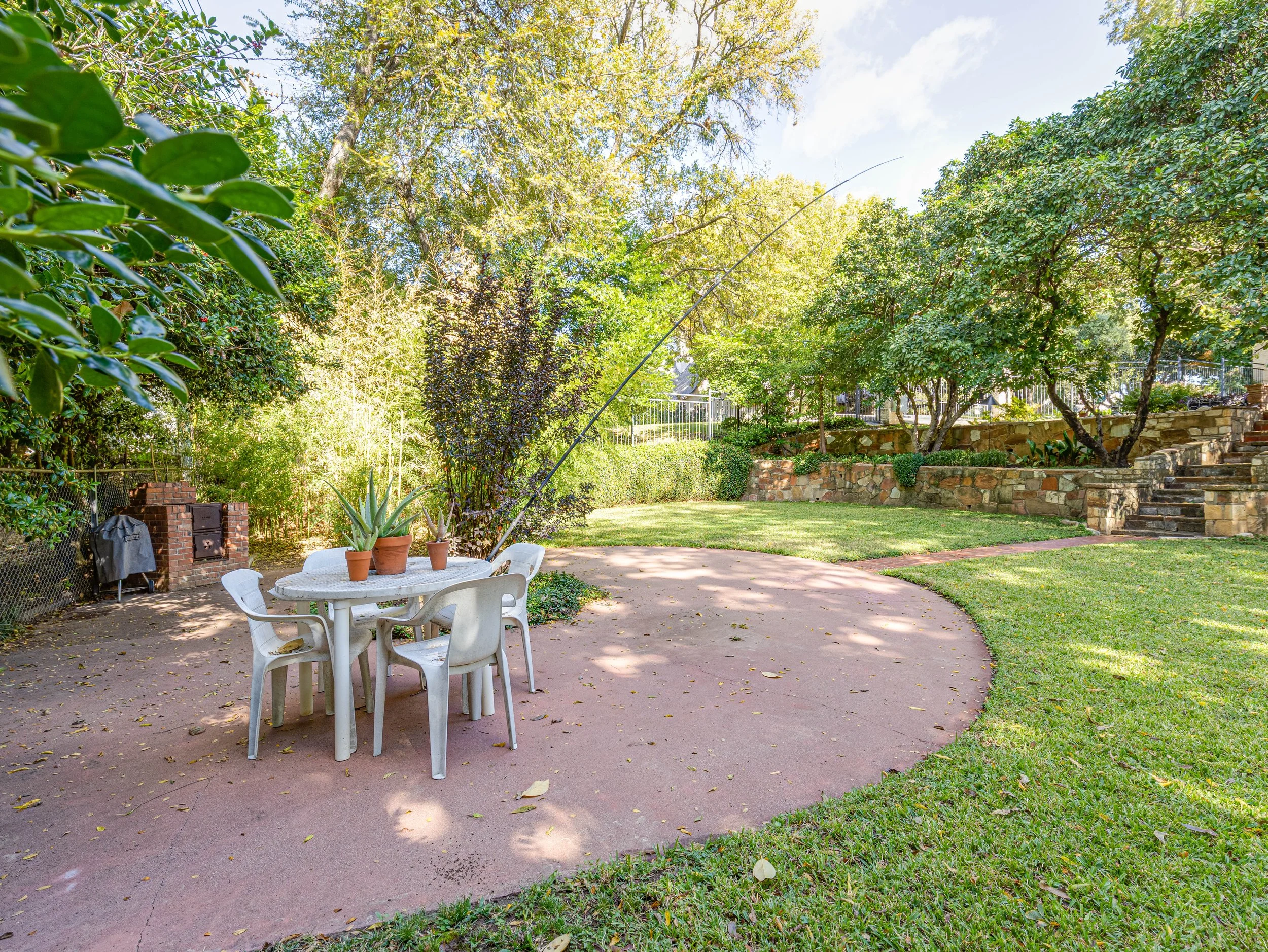 058 Backyard - 2500 Boyd.jpg