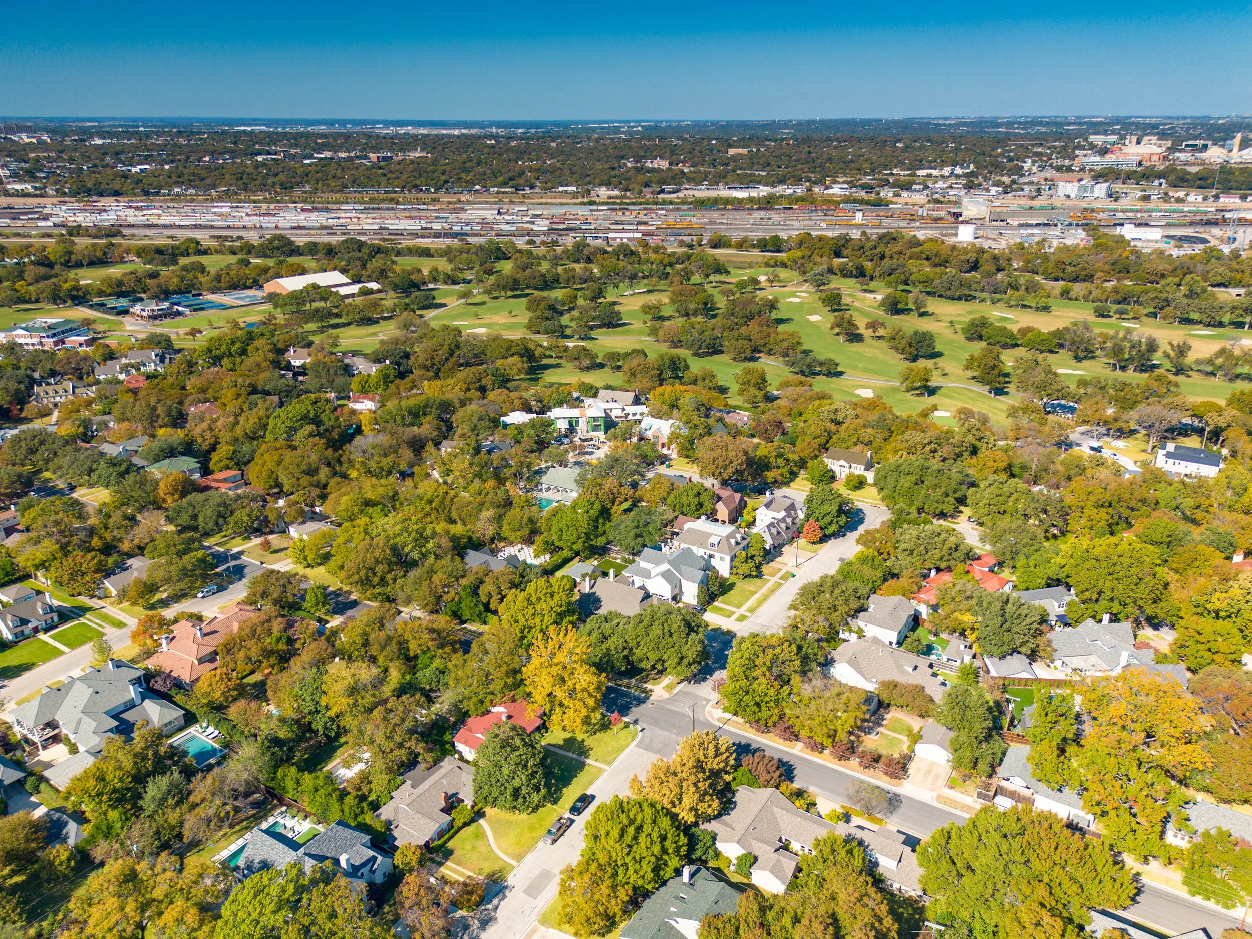 068 Colonial - 2500 Boyd.jpg