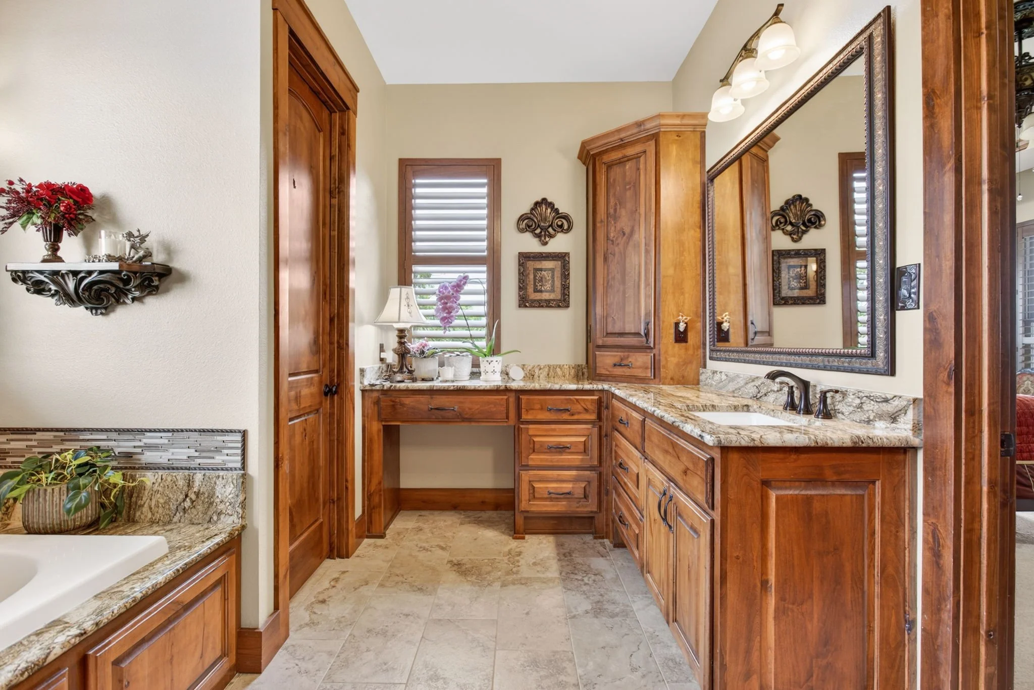 501 Alsdorf Rd (51 of 83).jpg