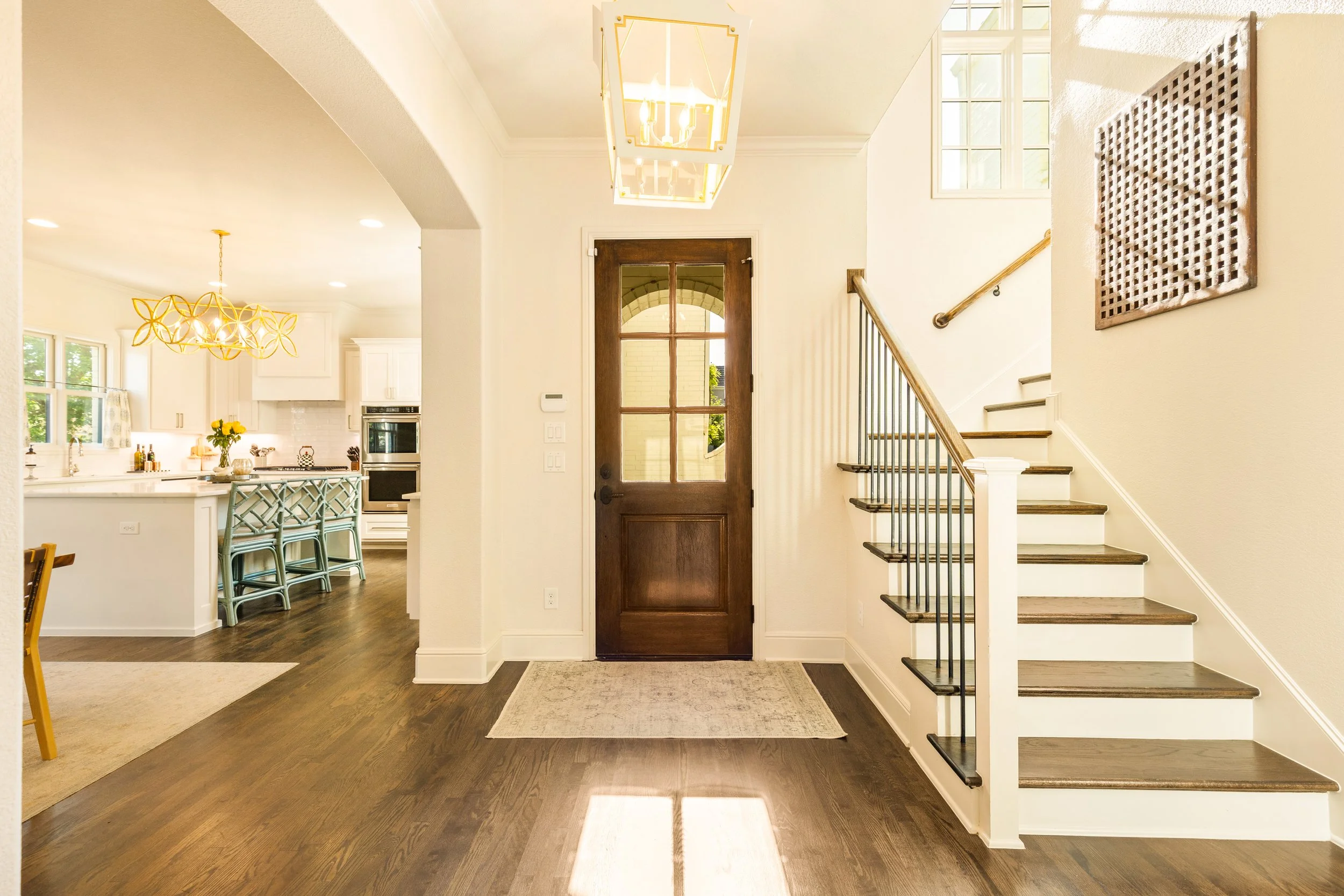 011 Foyer - 109 Pineland.jpg
