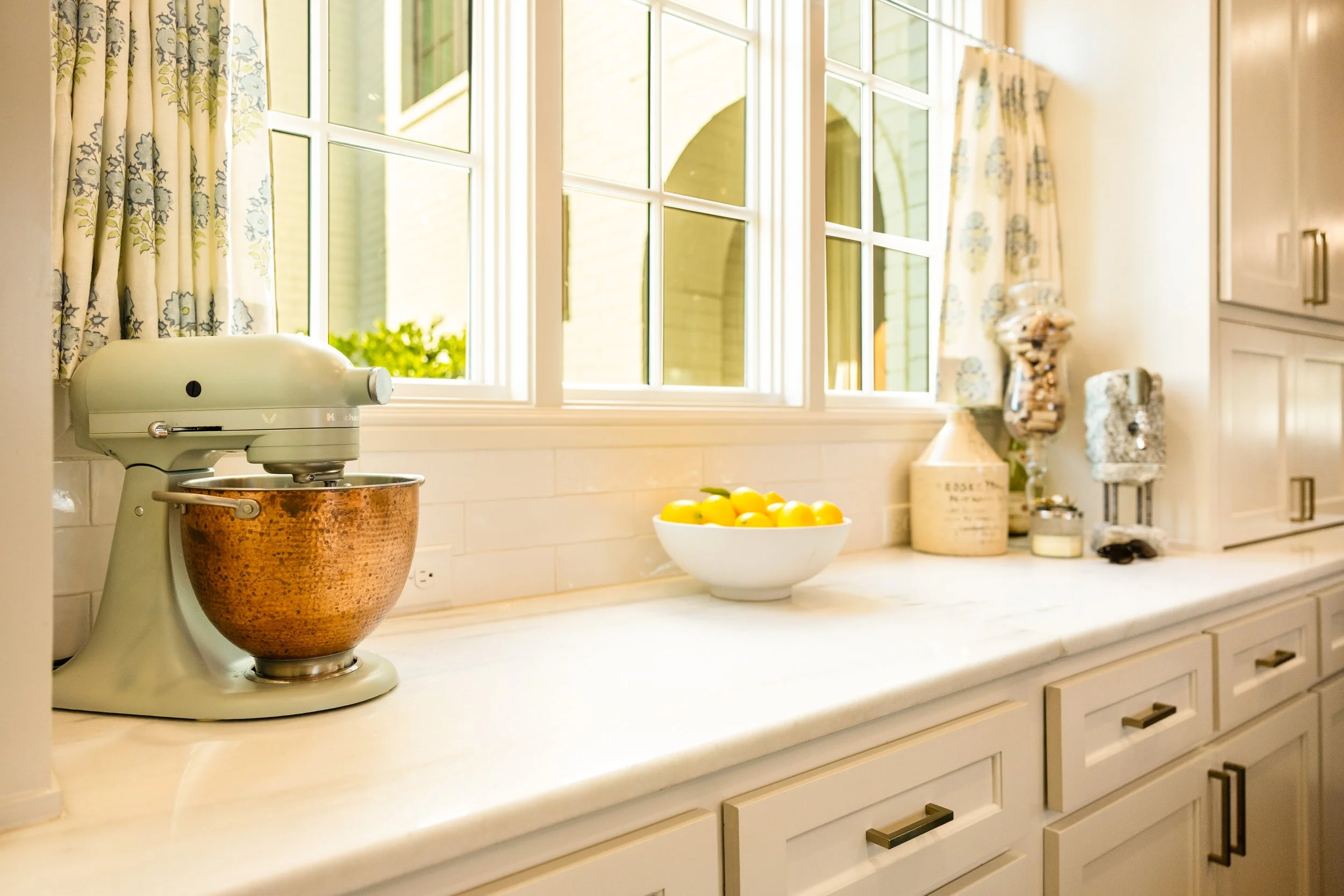 034 Kitchen - 109 Pineland.jpg