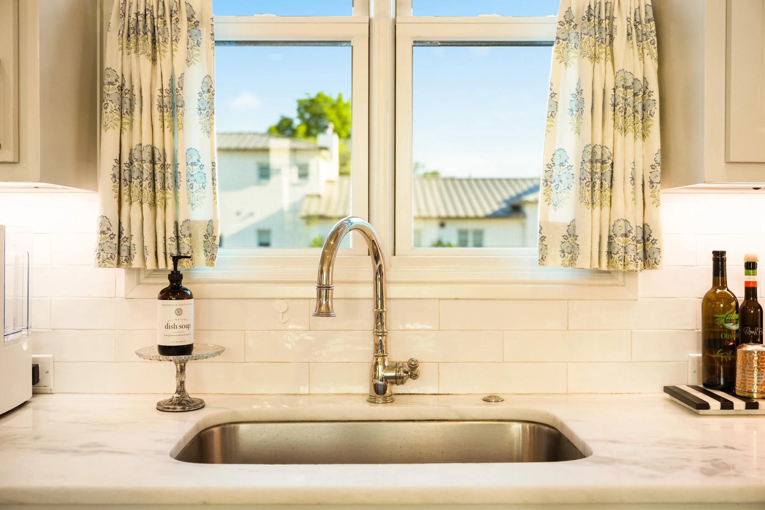033 Kitchen - 109 Pineland.jpg