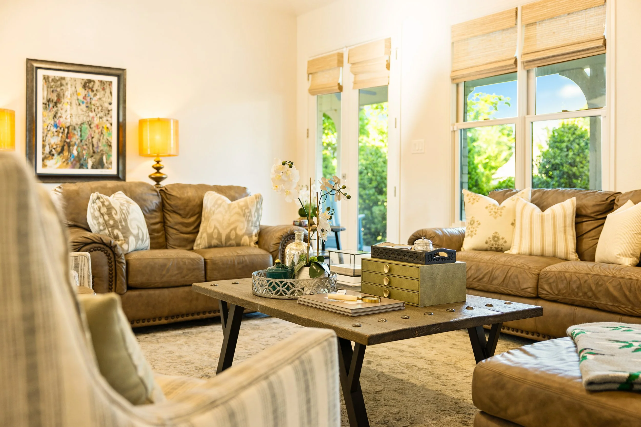 021 Living Room - 109 Pineland.jpg