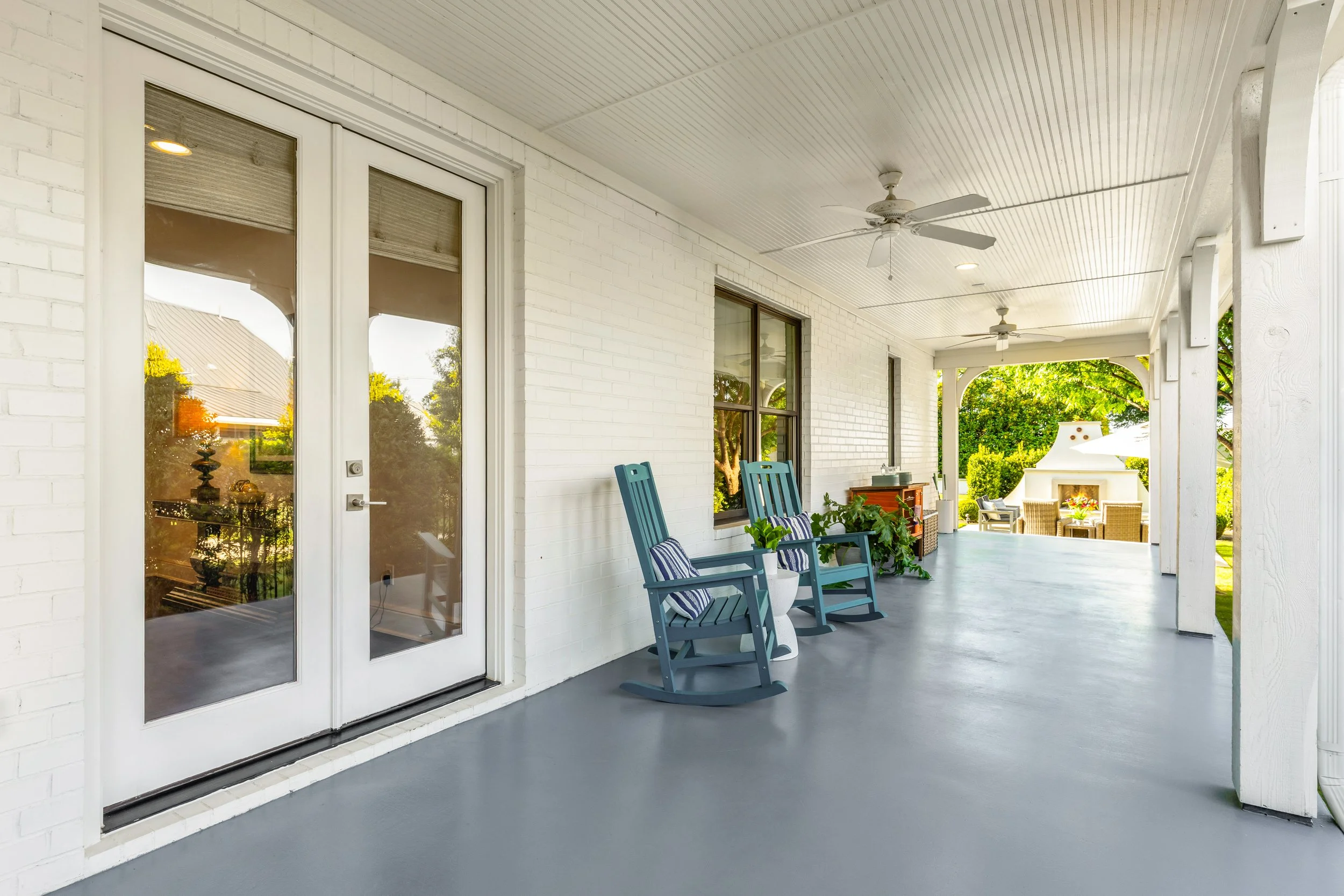 078 Patio - 109 Pineland.jpg