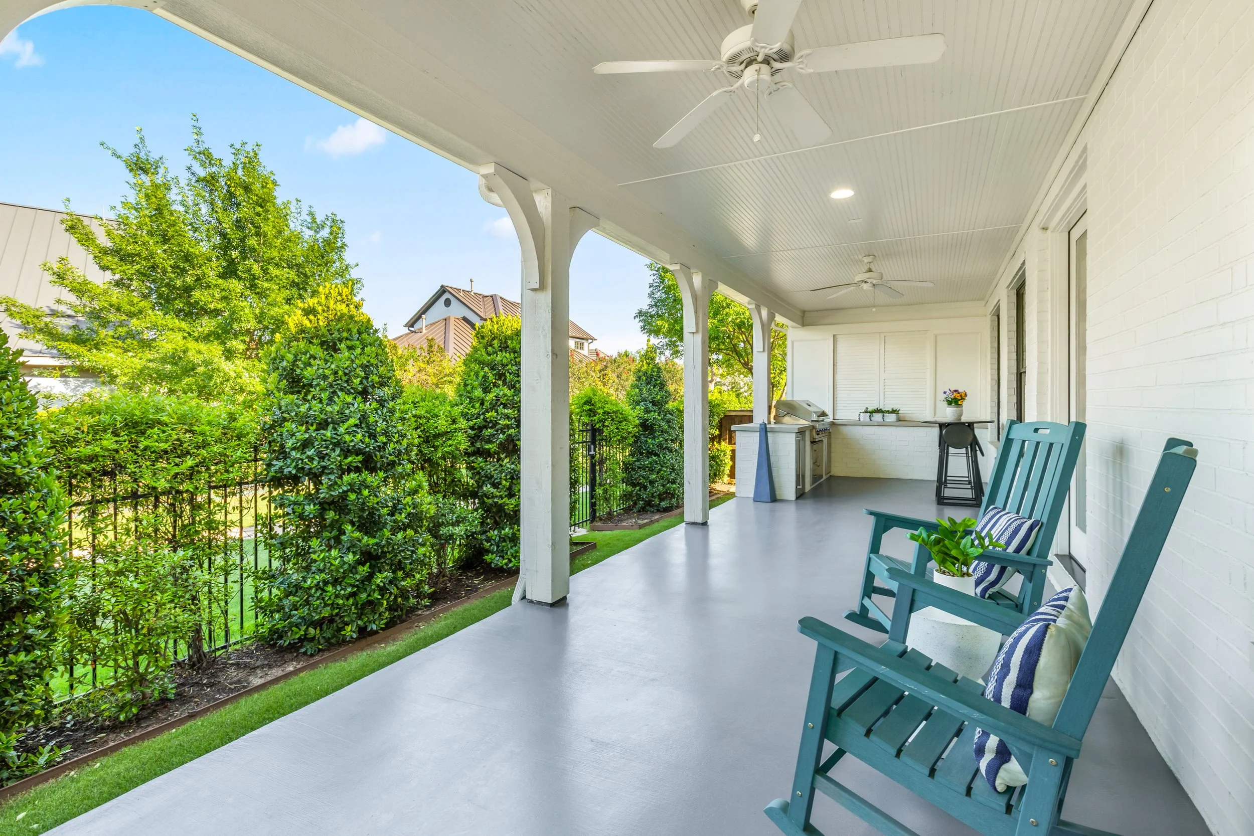 088 Patio - 109 Pineland.jpg