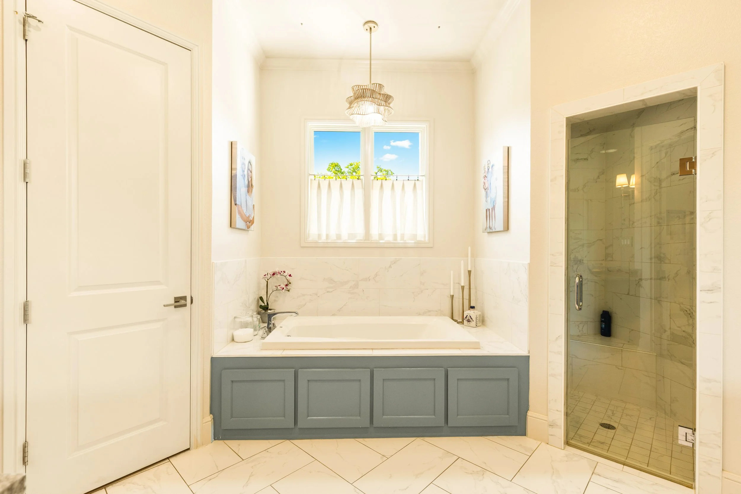 044 Primary Bathroom - 109 Pineland.jpg