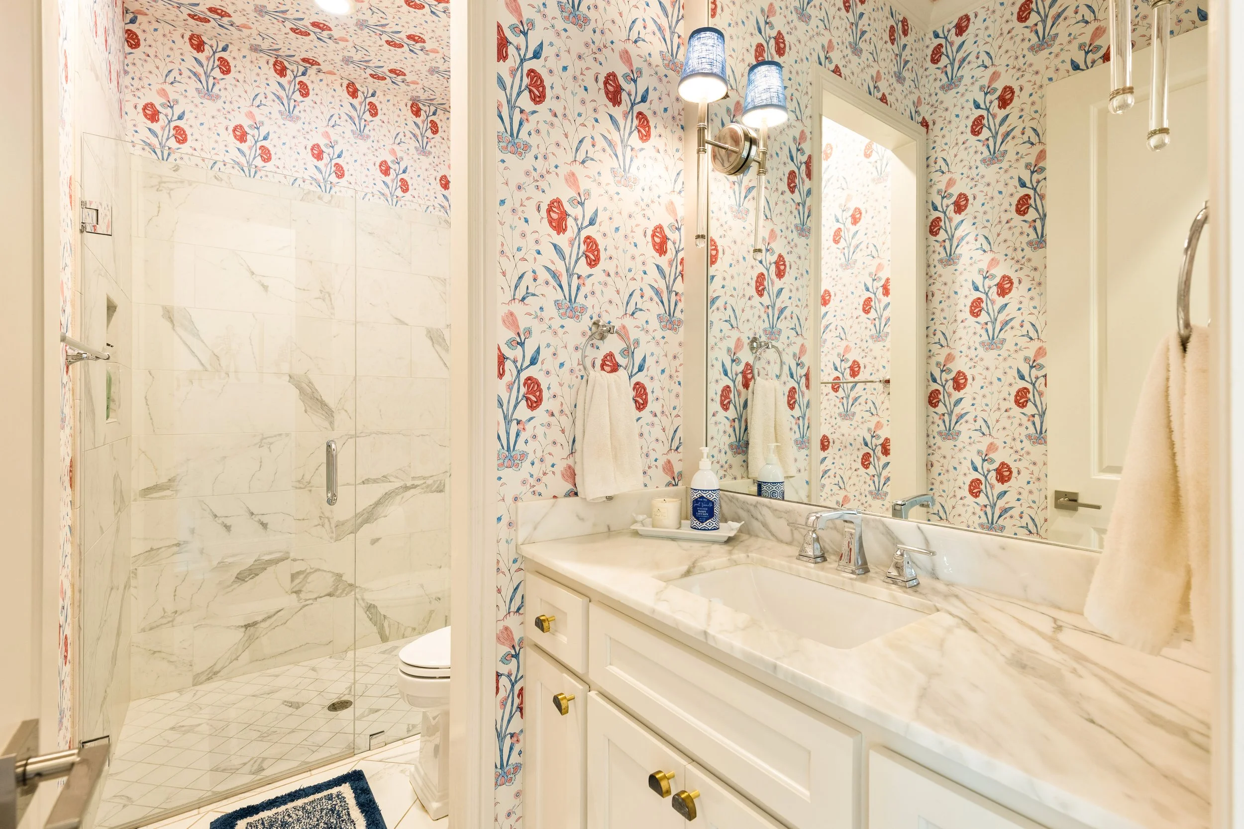 059 Guest Bathroom - 109 Pineland.jpg