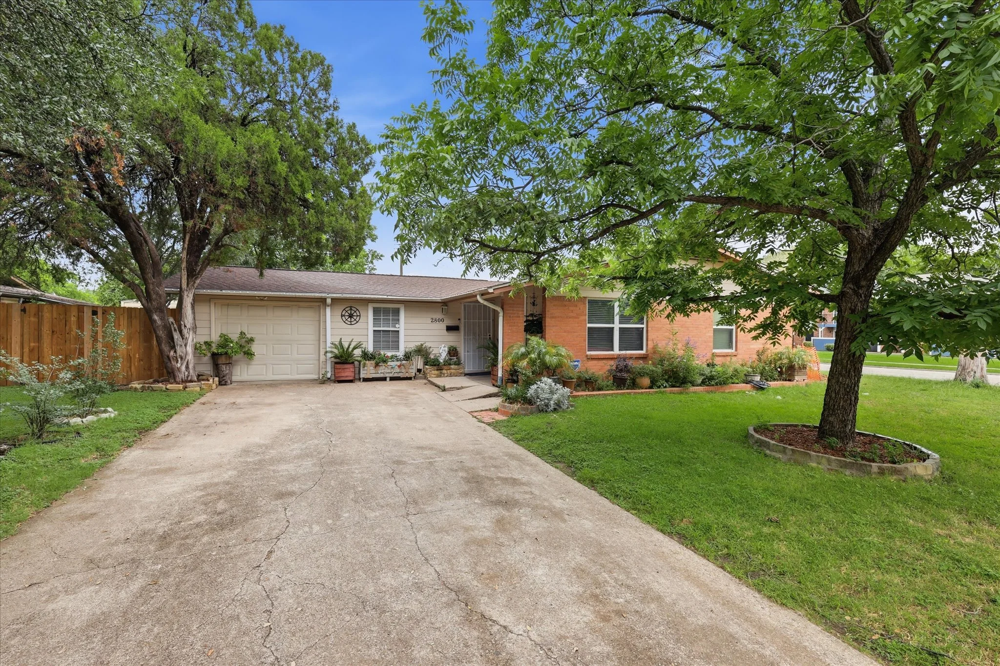 2800 BROCKBANK DRIVE