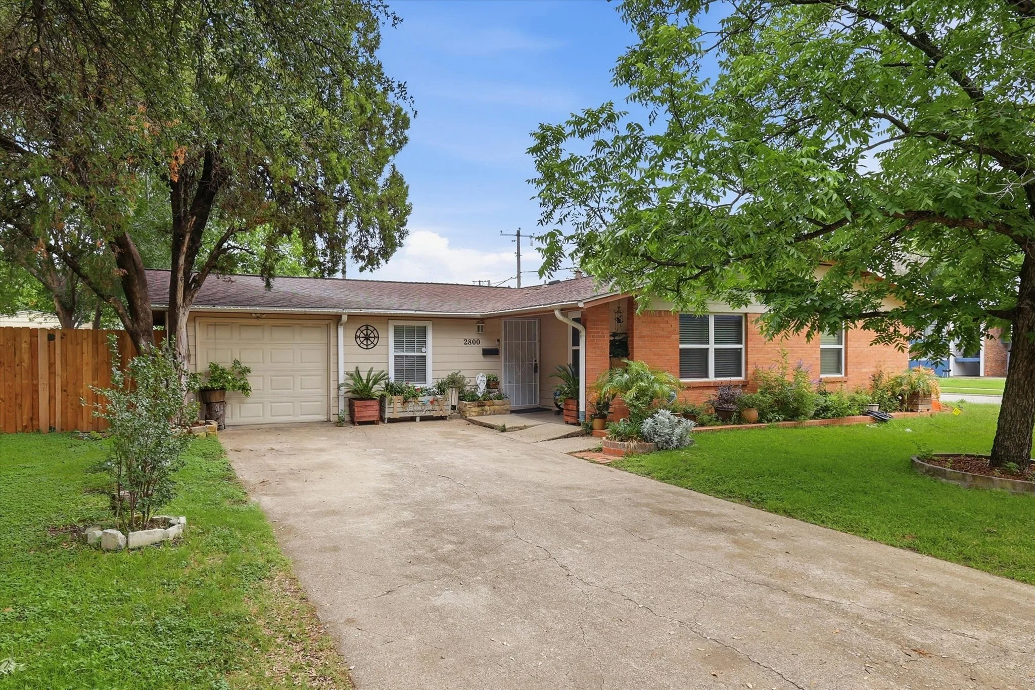 07-2800_Brockbank_Dr - 007.jpg