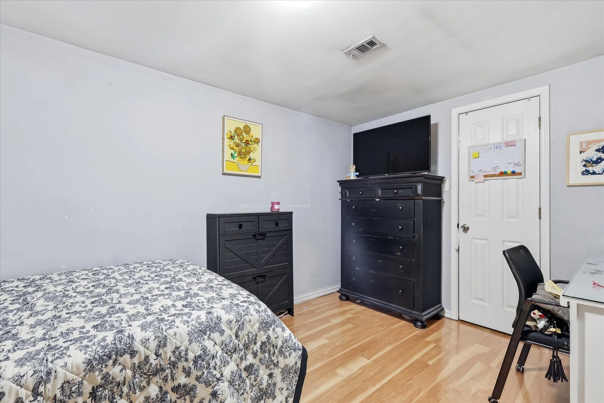 33-2800_Brockbank_Dr - 033.jpg