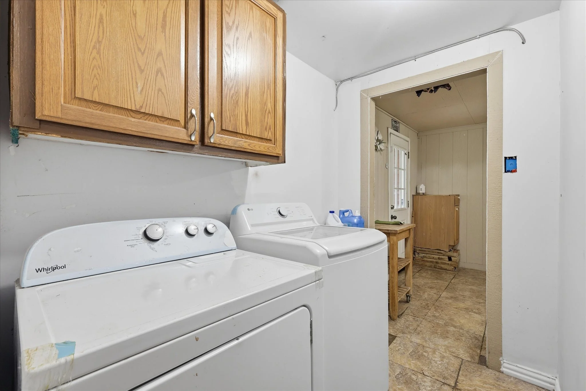 43-2800_Brockbank_Dr - 043.jpg