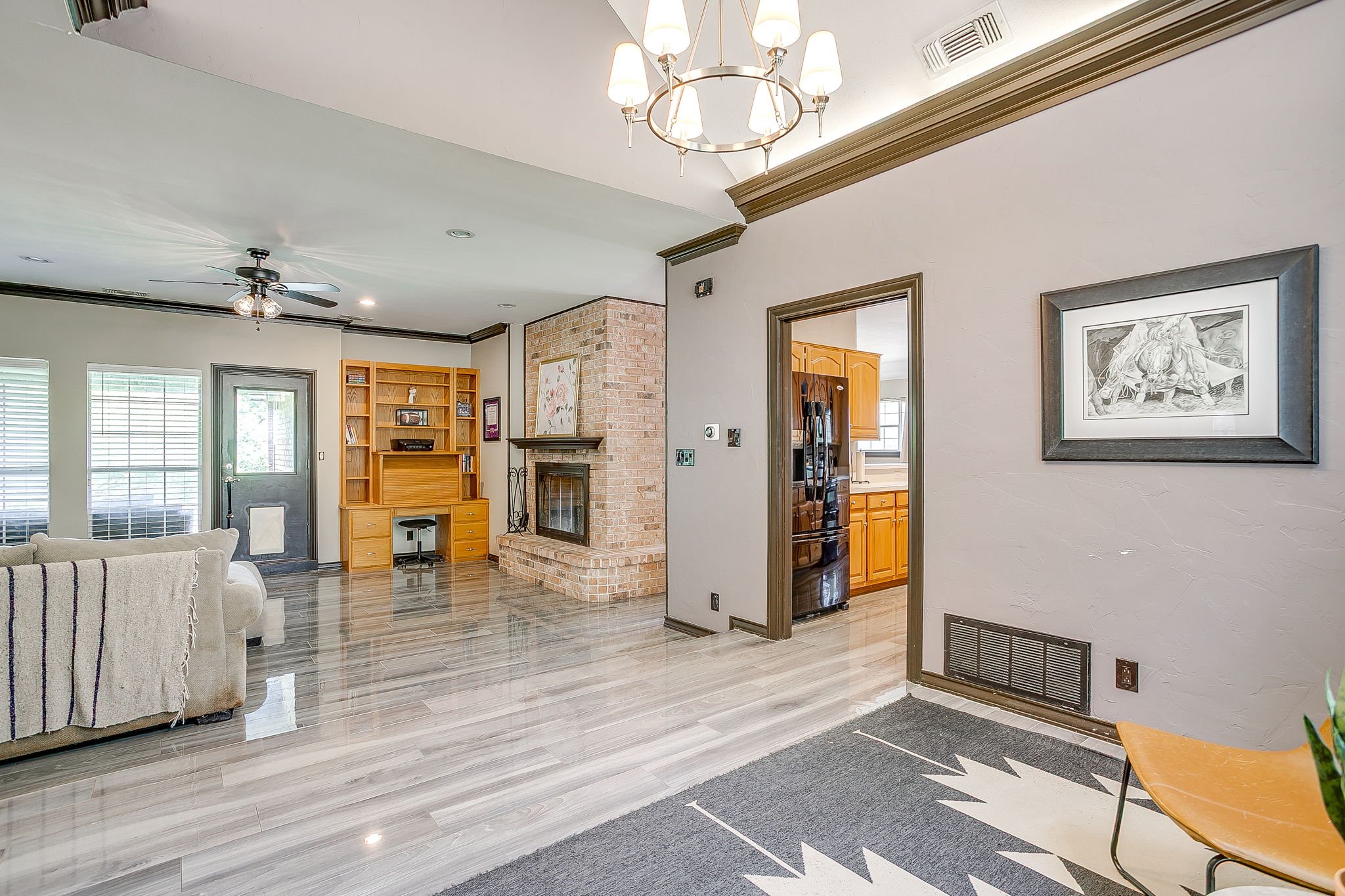 9928 Wandering Way St (14 of 46).jpg