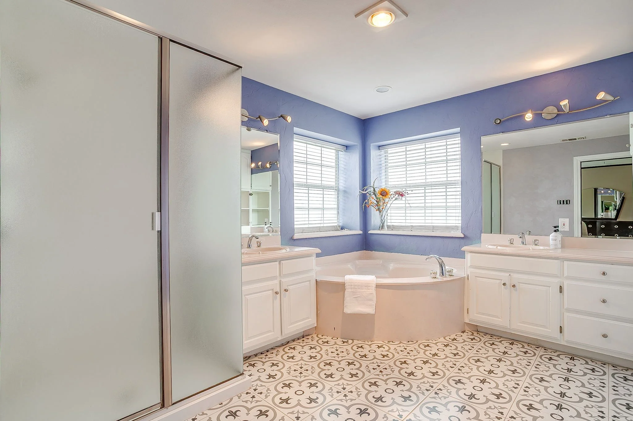 9928 Wandering Way St (35 of 46).jpg