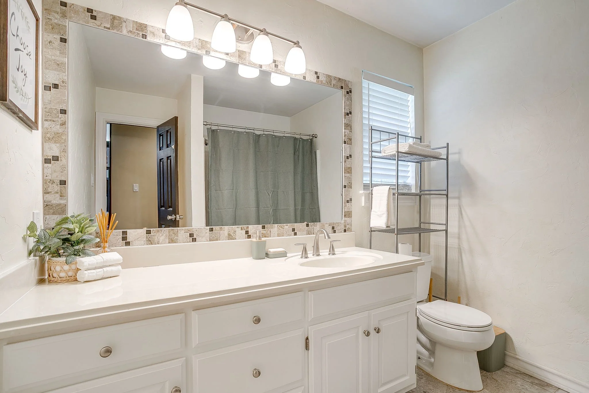 9928 Wandering Way St (40 of 46).jpg