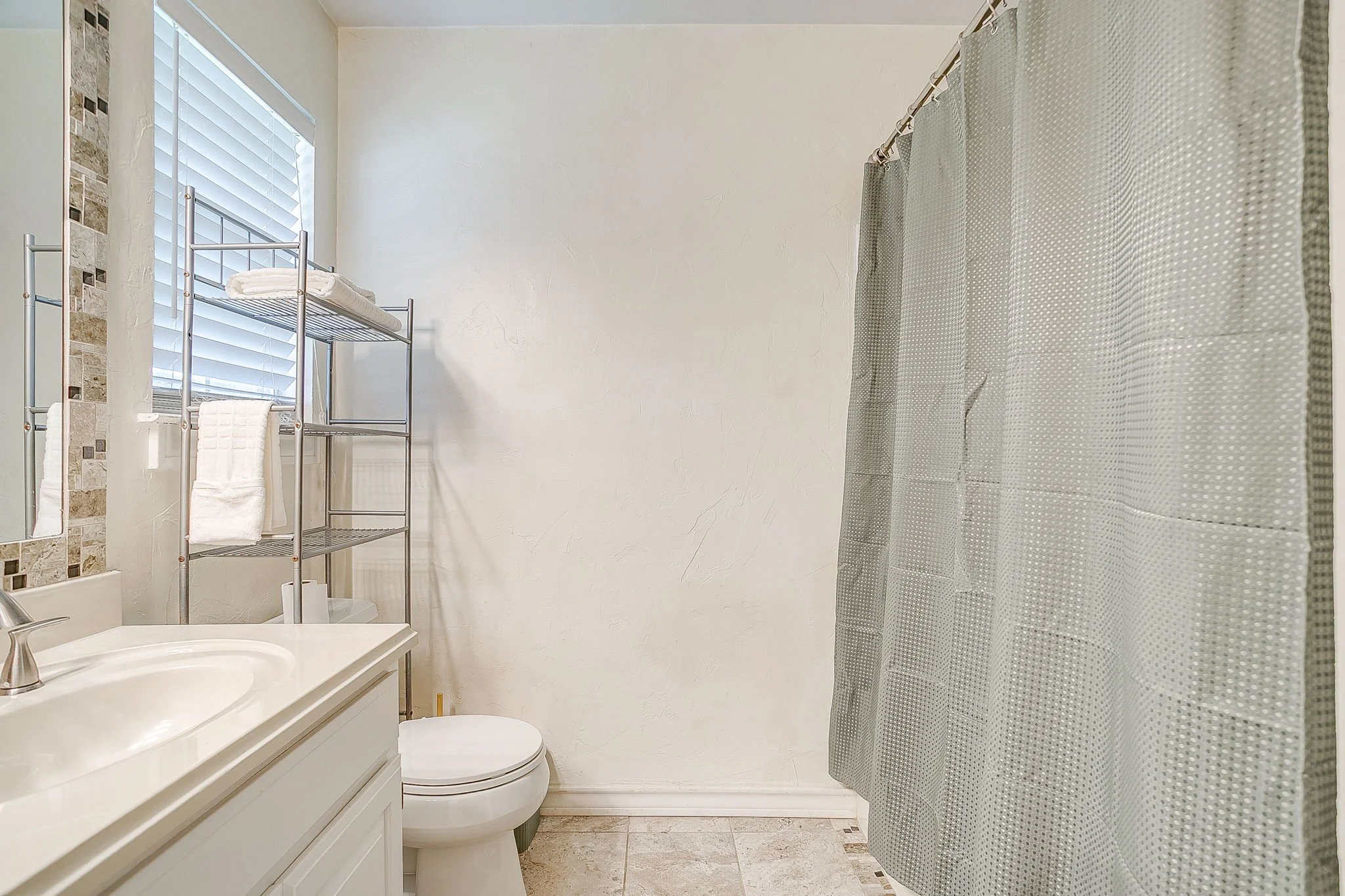 9928 Wandering Way St (41 of 46).jpg
