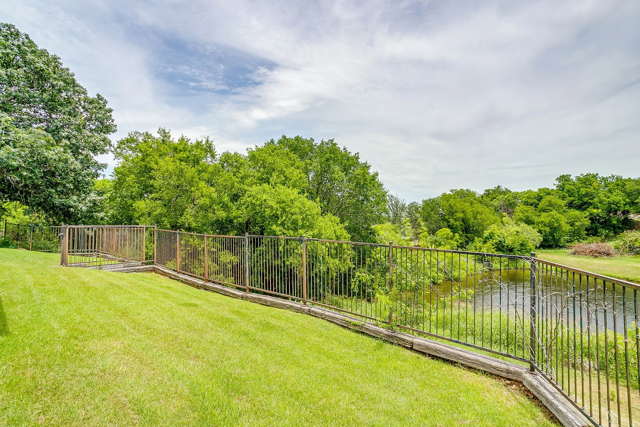9928 Wandering Way St (45 of 46).jpg