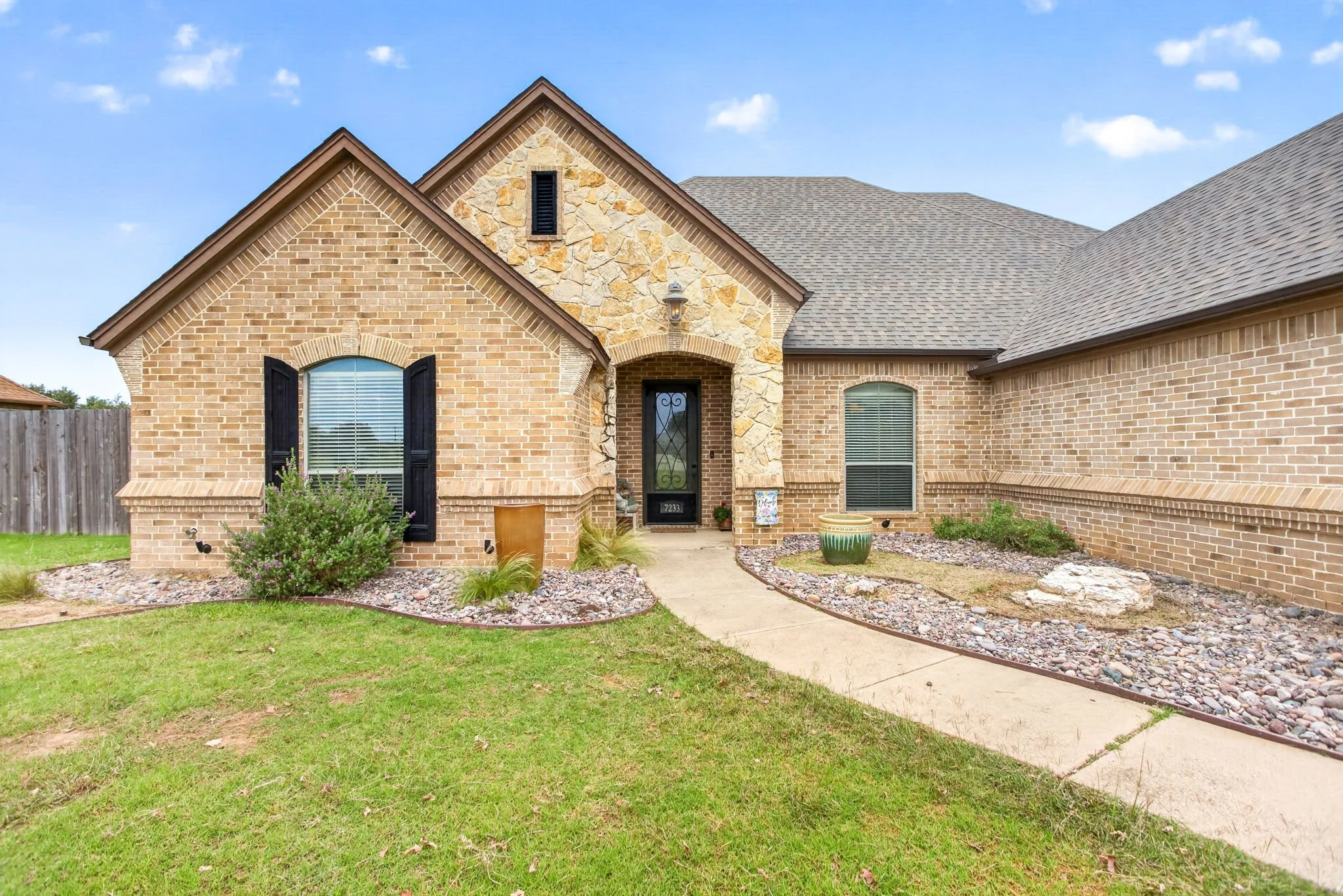 7233 Granville Dr (18 of 68).jpg