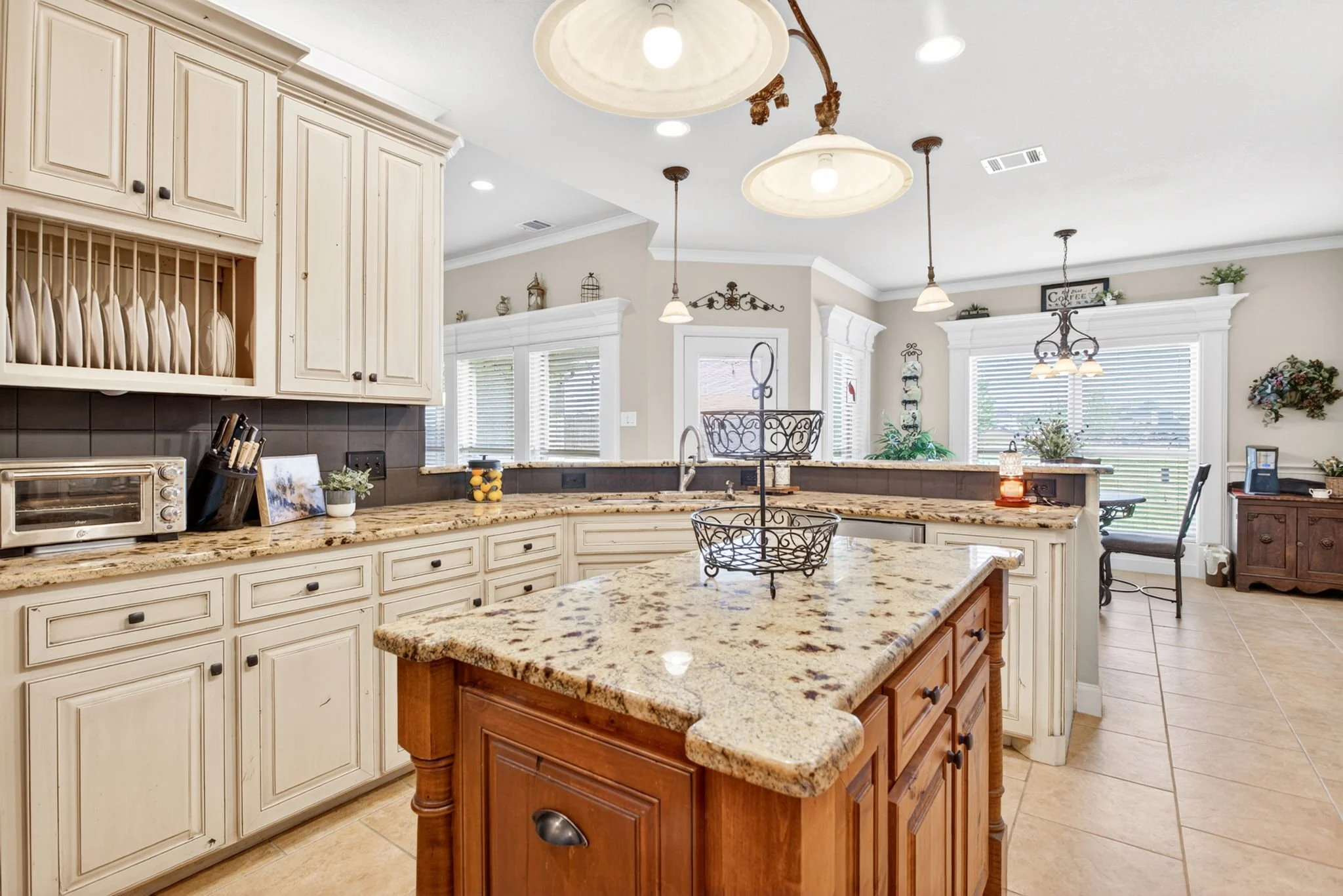 7233 Granville Dr (32 of 68).jpg