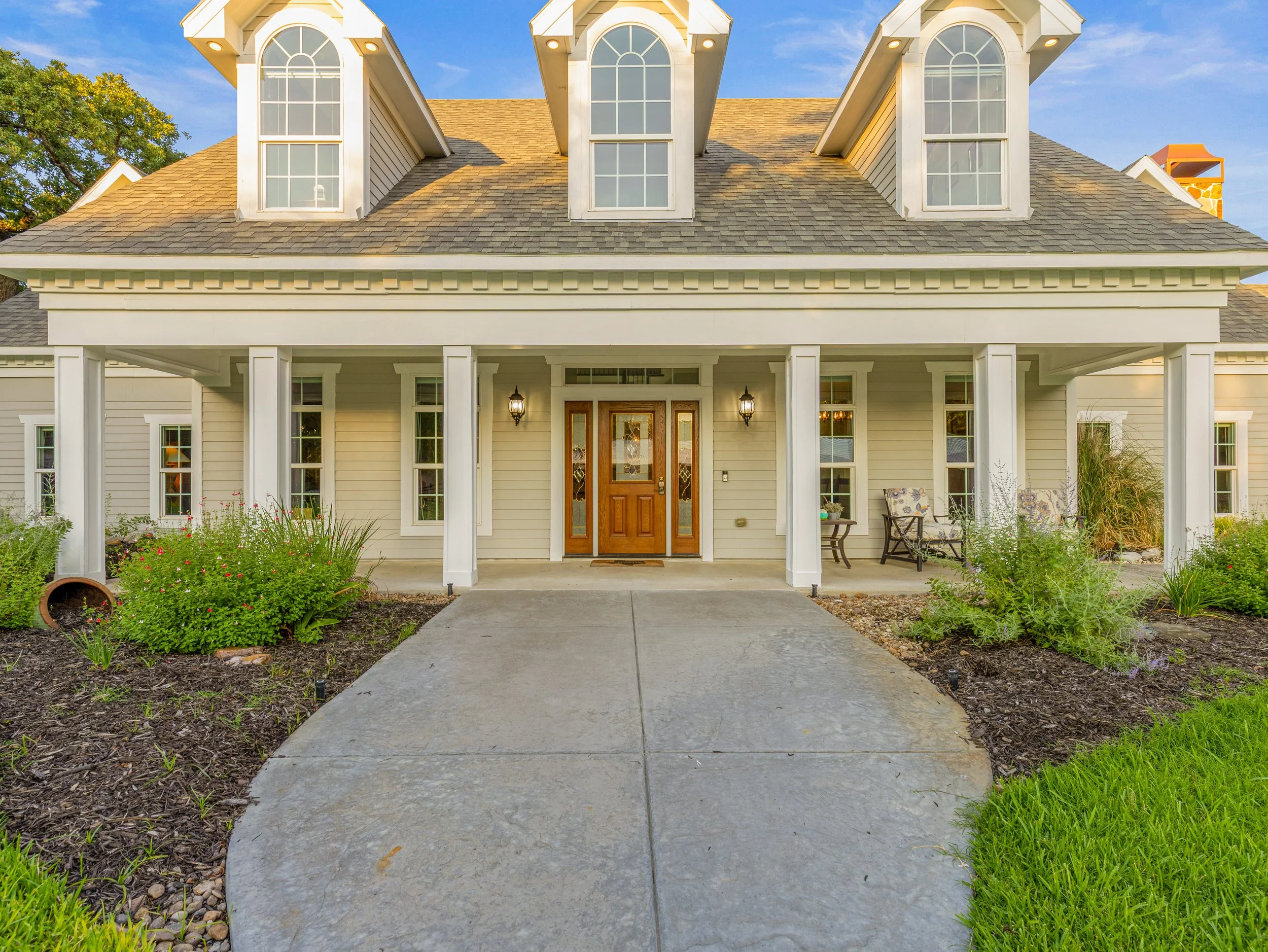004 Front Porch  - 11700 Rams Lake.jpg