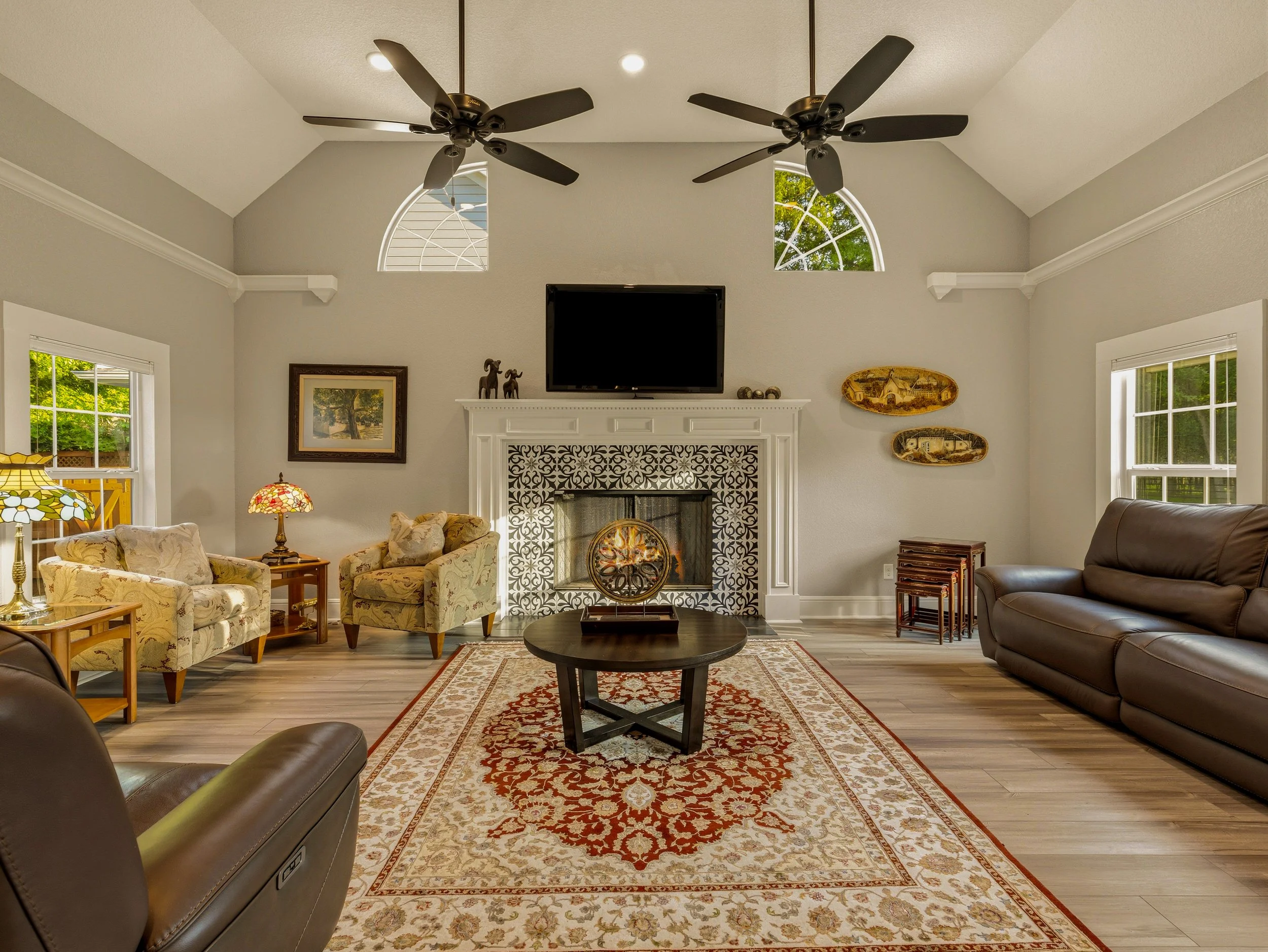 015 Living Room - 11700 Rams Lake.jpg