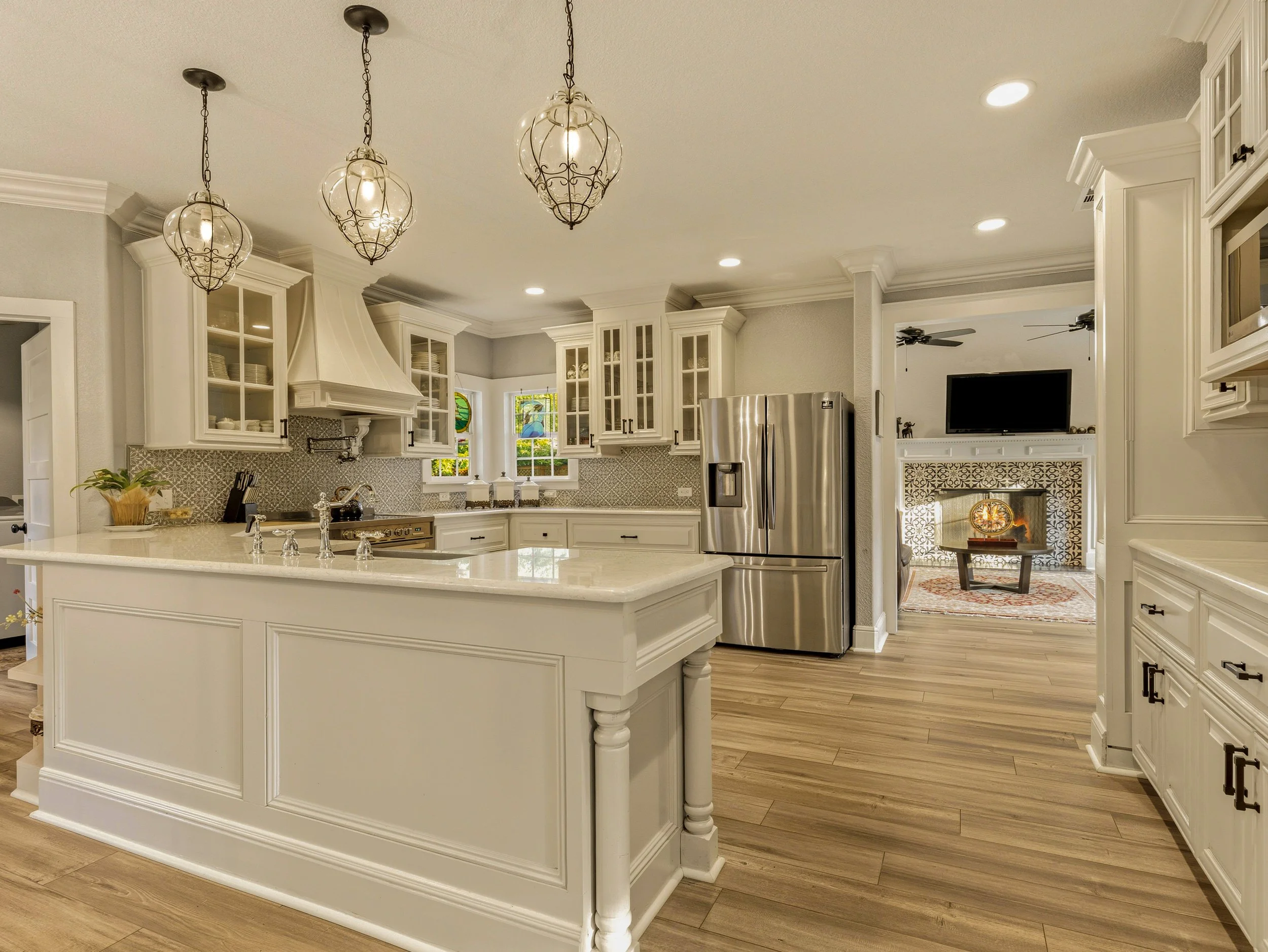 028 Kitchen - 11700 Rams Lake.jpg
