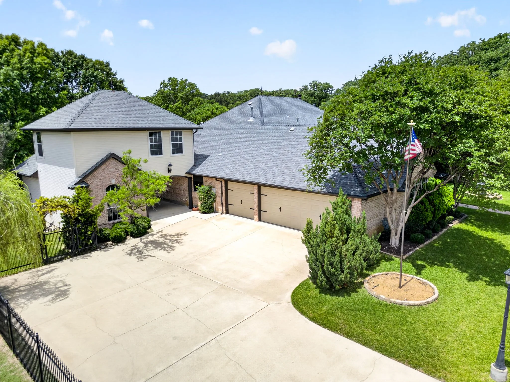 7333 Wooded Acres Trail (11 of 14).jpg