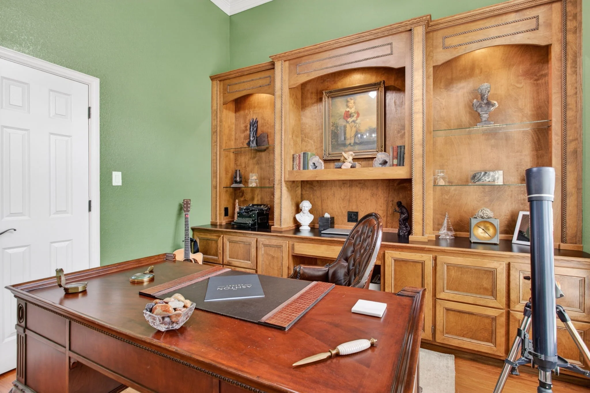 7333 Wooded Acres Trail (15 of 85).jpg