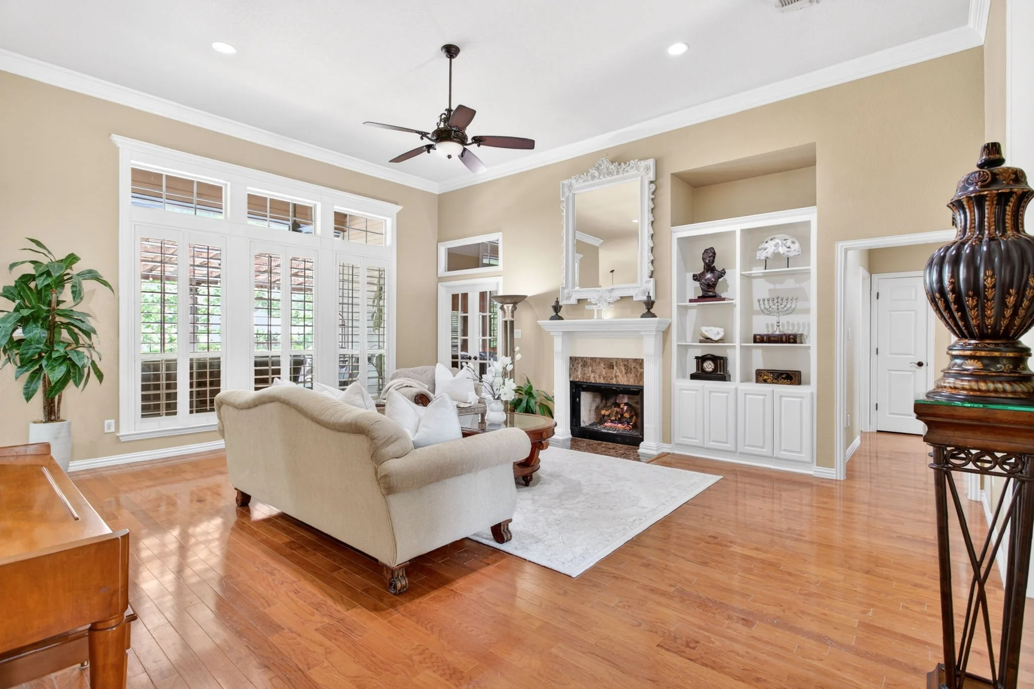 7333 Wooded Acres Trail (22 of 85).jpg