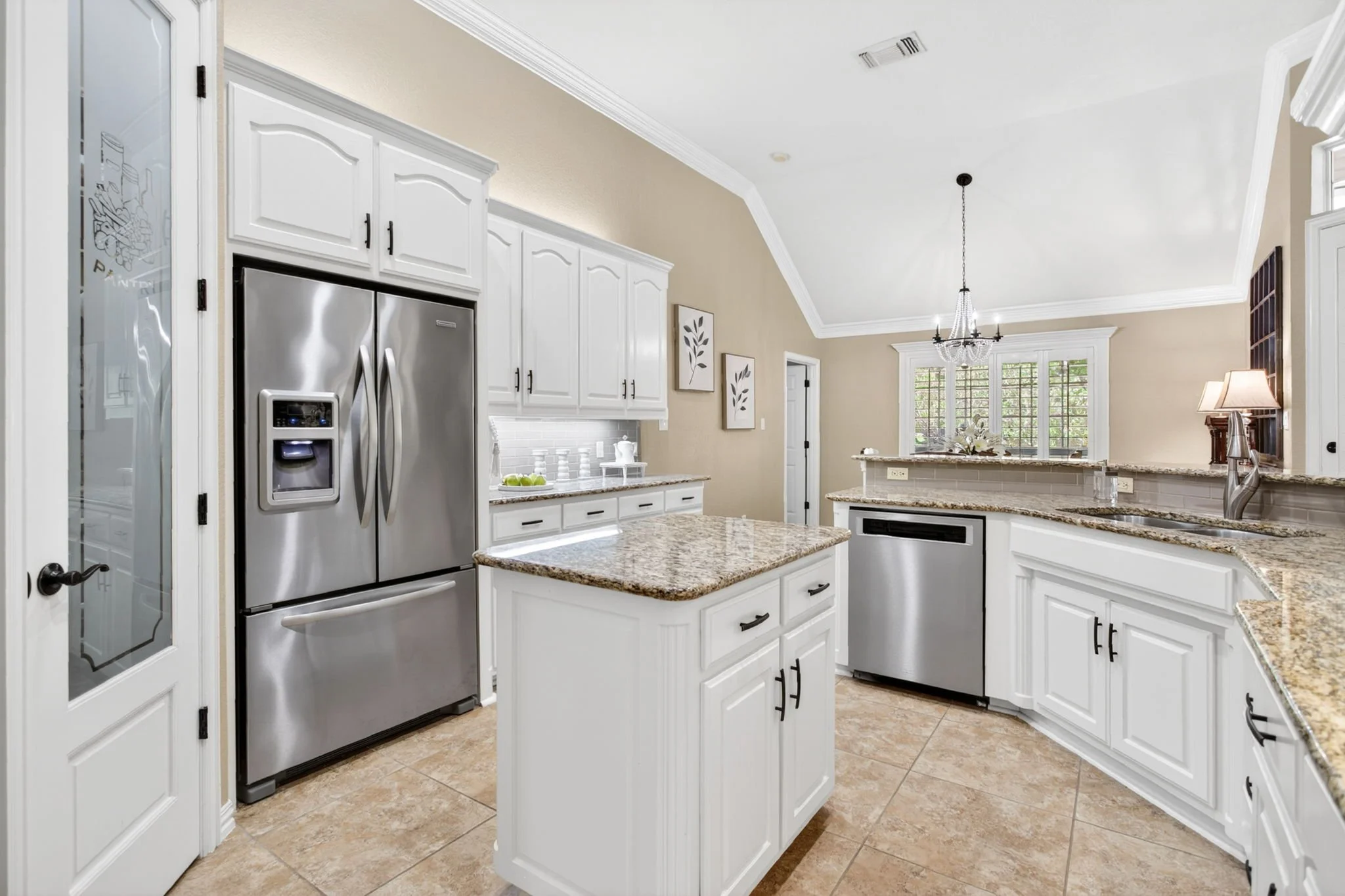 7333 Wooded Acres Trail (27 of 85).jpg