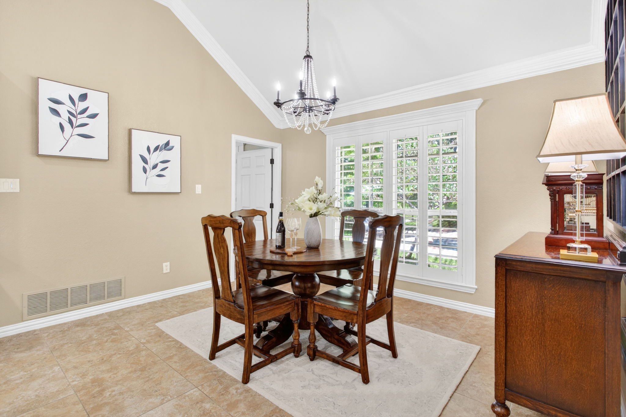 7333 Wooded Acres Trail (35 of 85).jpg