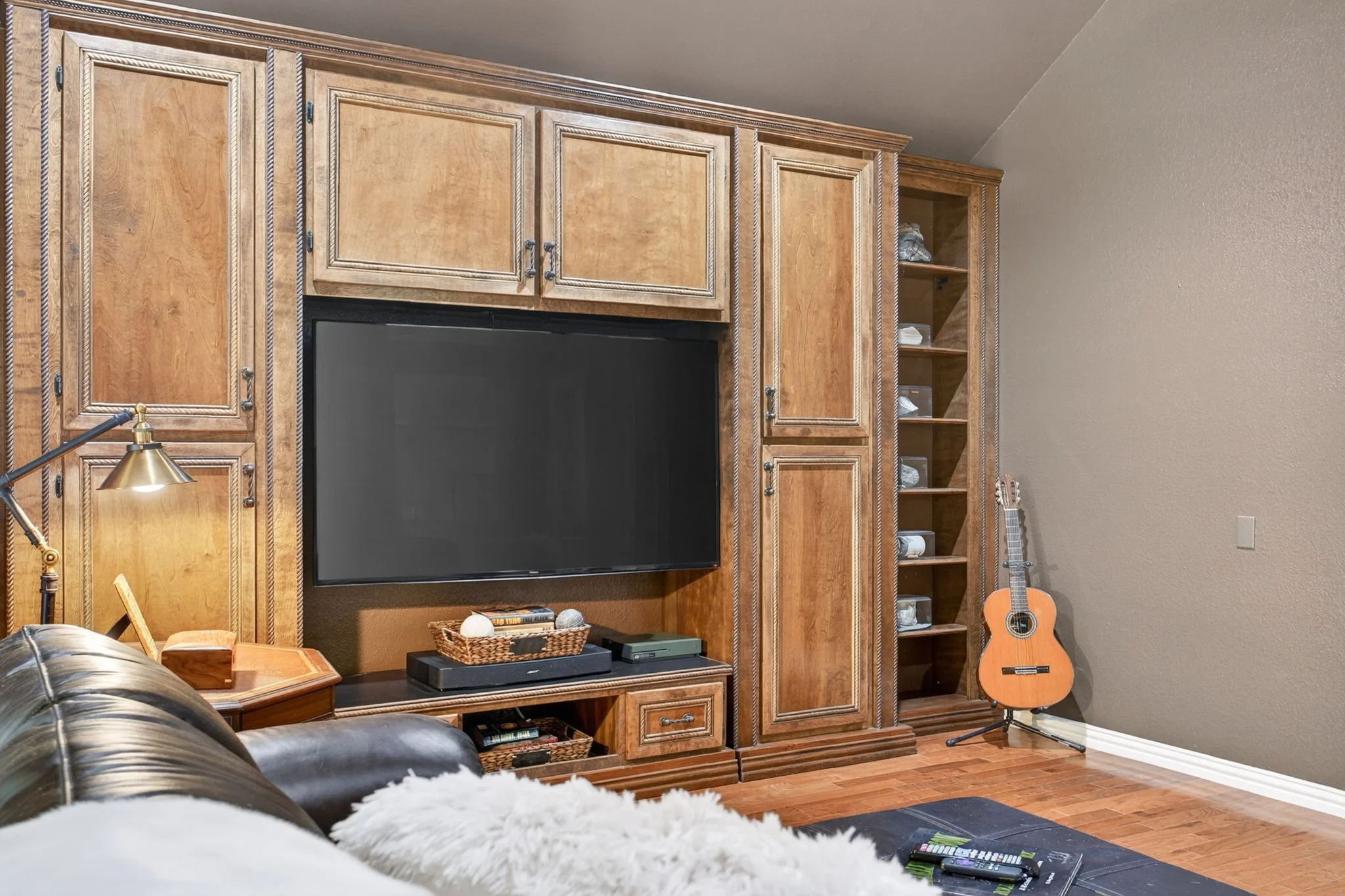 7333 Wooded Acres Trail (40 of 85).jpg