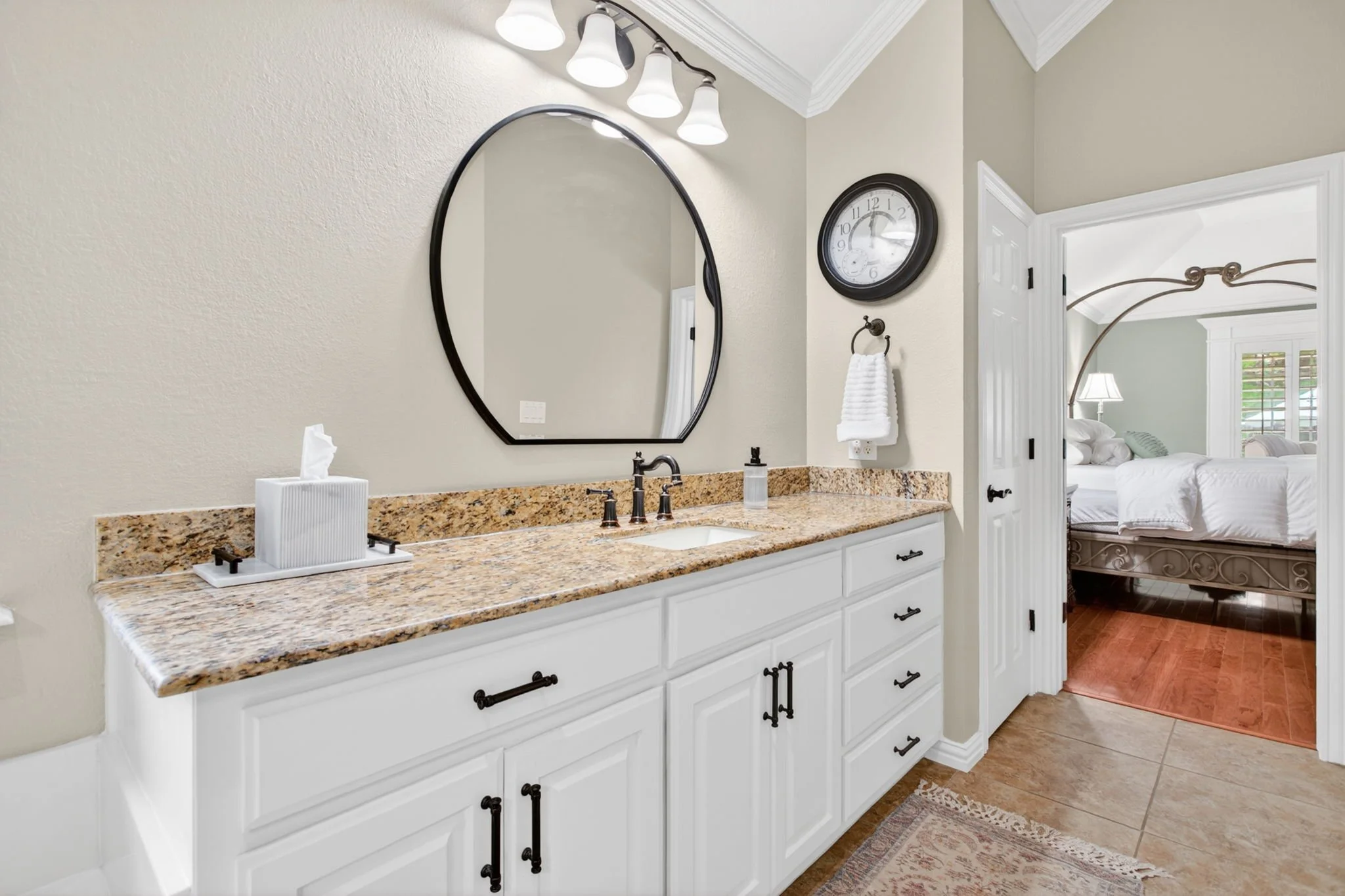 7333 Wooded Acres Trail (49 of 85).jpg