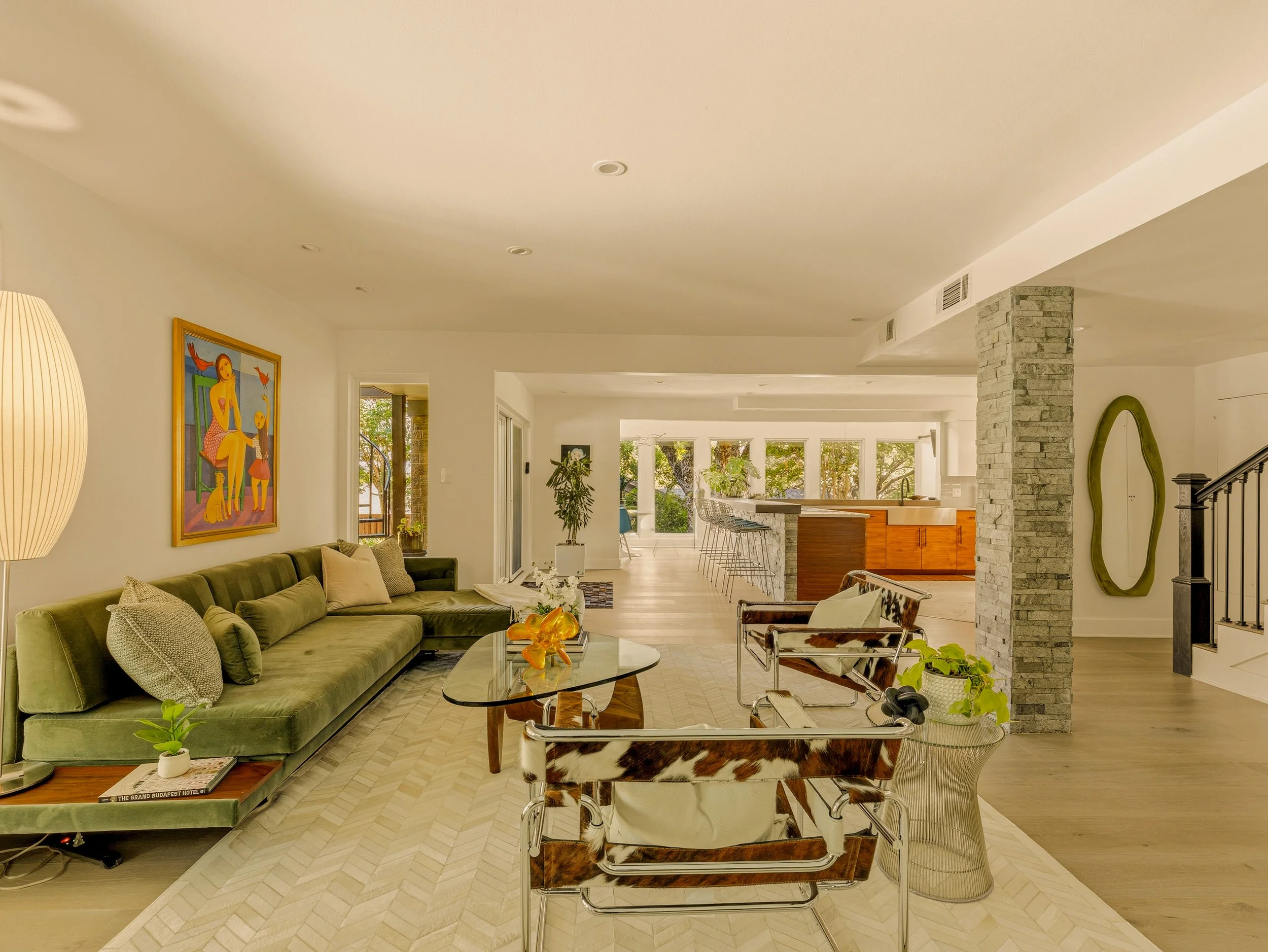 018 Living Room - 14 Windward.jpg