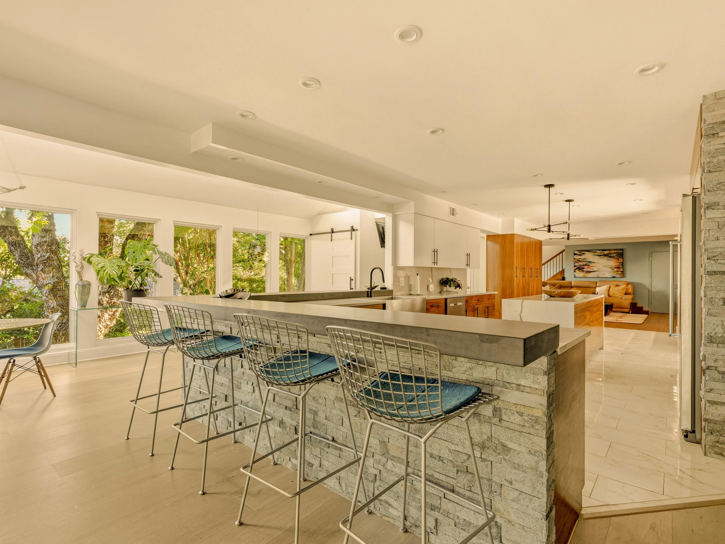 024 Kitchen - 14 Windward.jpg