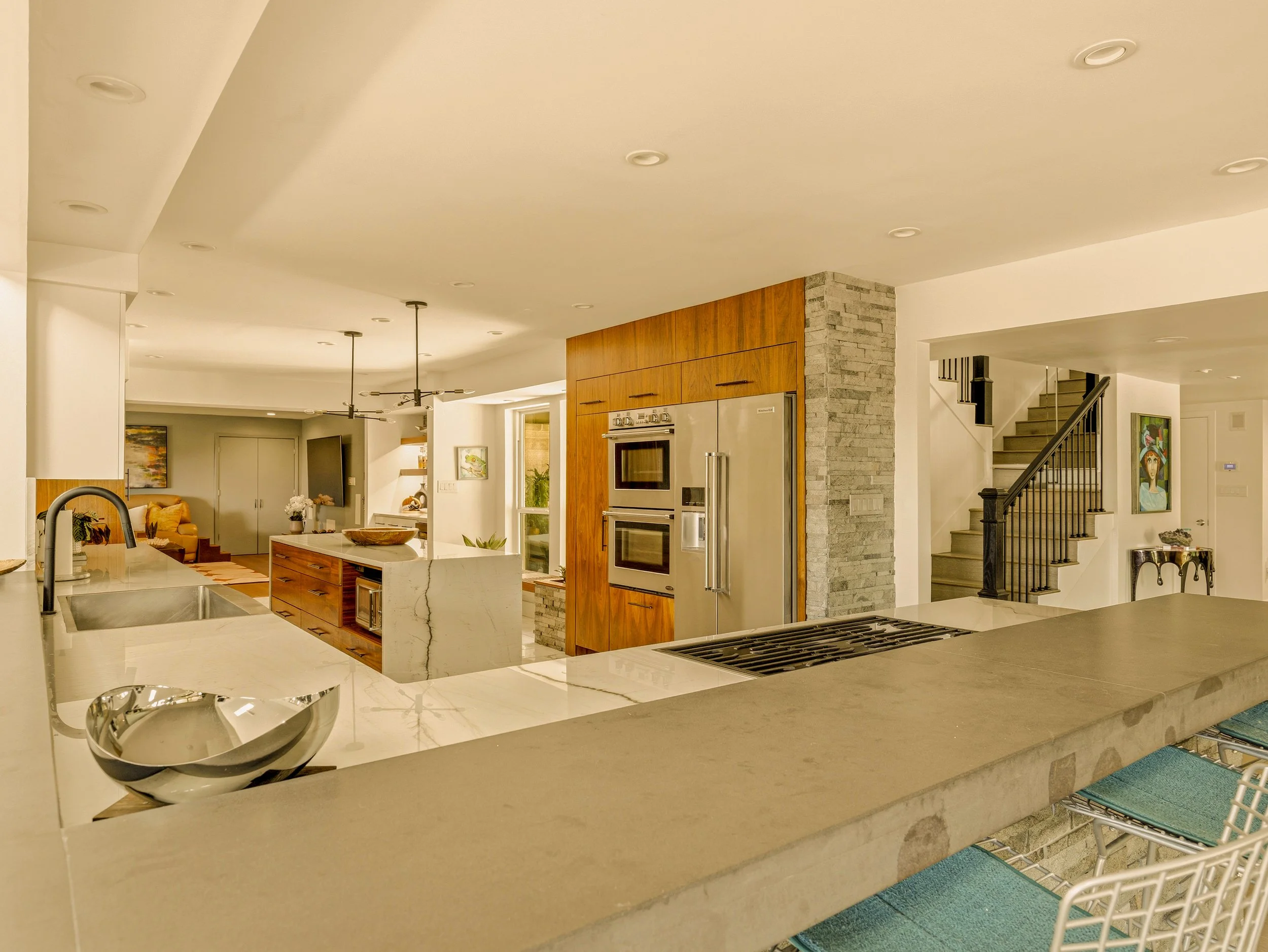 026 Kitchen - 14 Windward.jpg