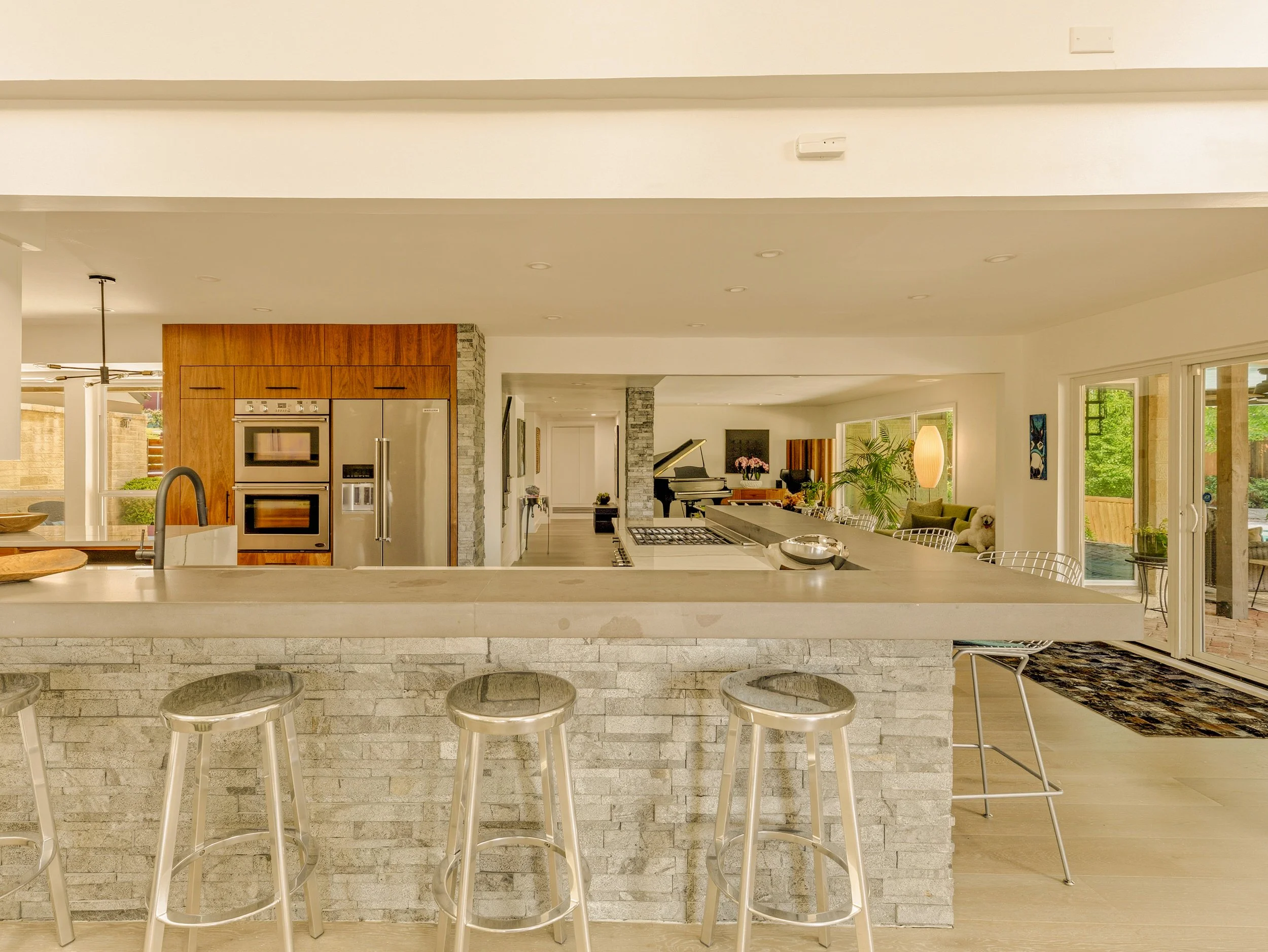 027 Kitchen - 14 Windward.jpg