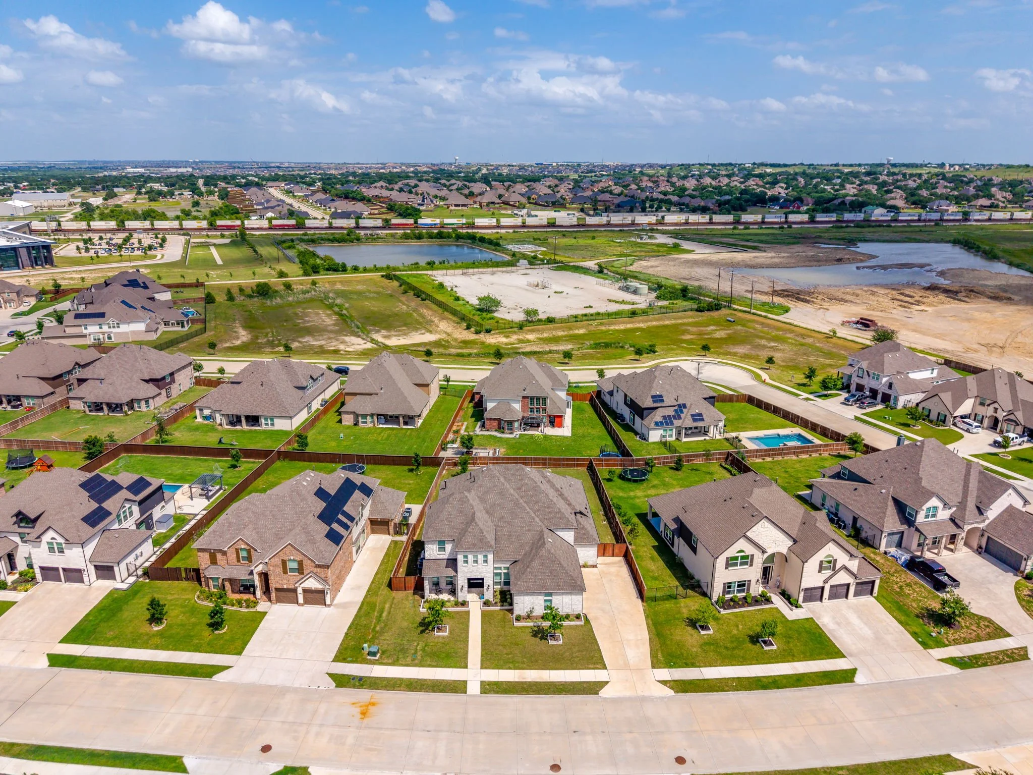 1283 Meadow Rose Dr (3 of 58).jpg