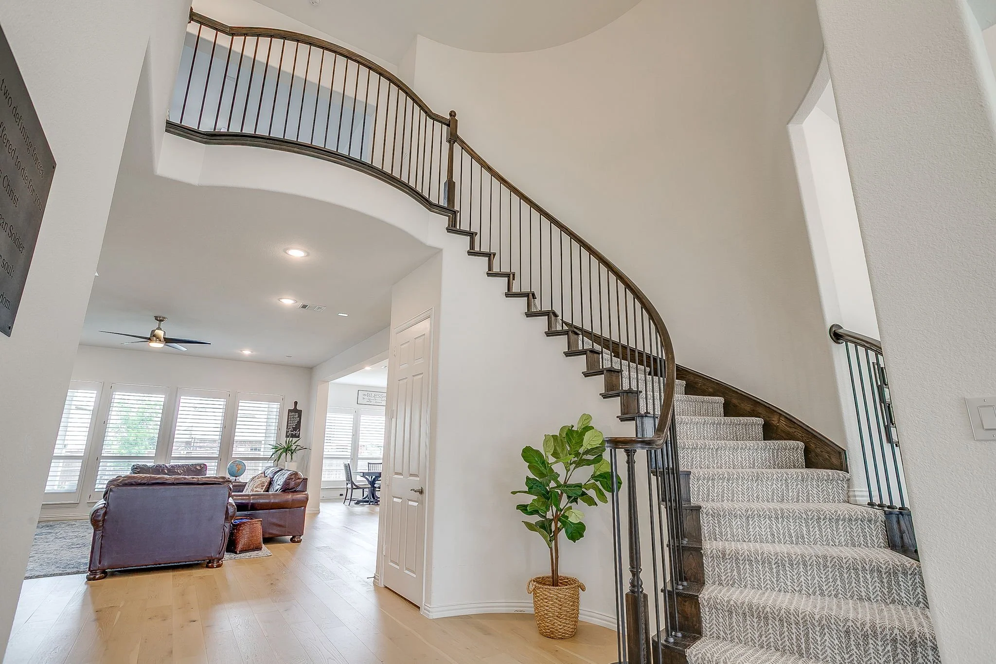 1283 Meadow Rose Dr (18 of 58).jpg