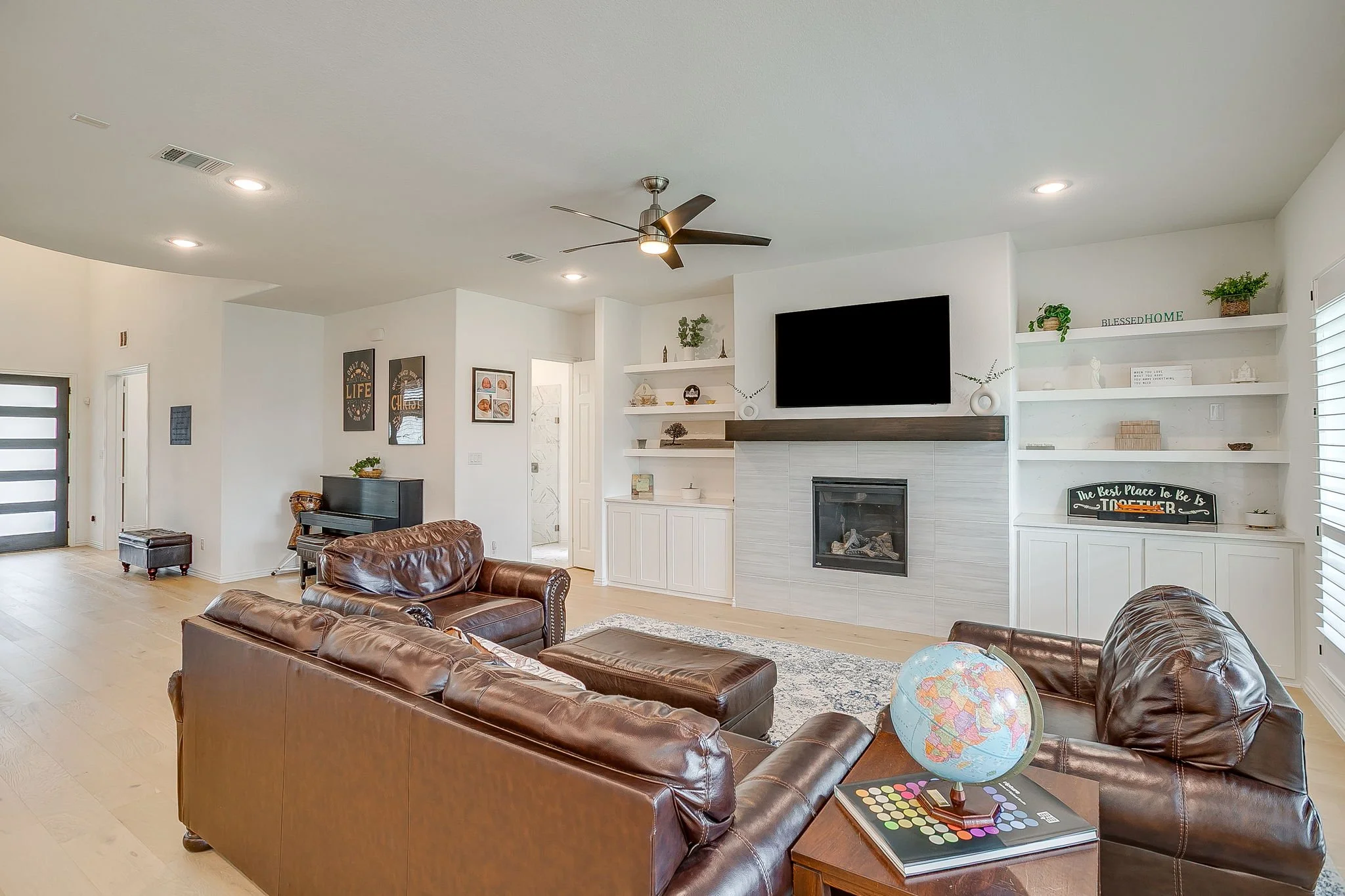1283 Meadow Rose Dr (23 of 58).jpg