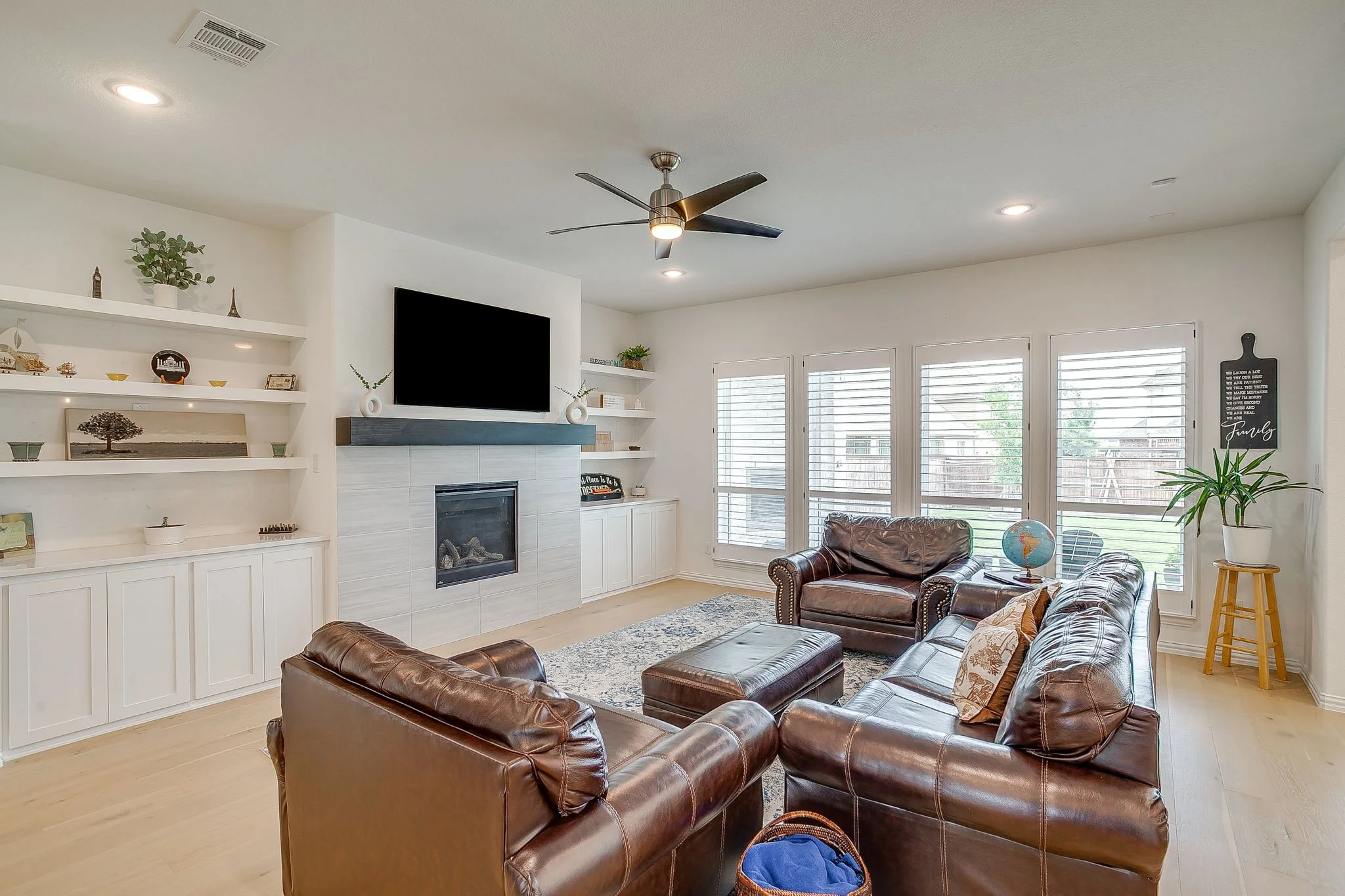 1283 Meadow Rose Dr (24 of 58).jpg