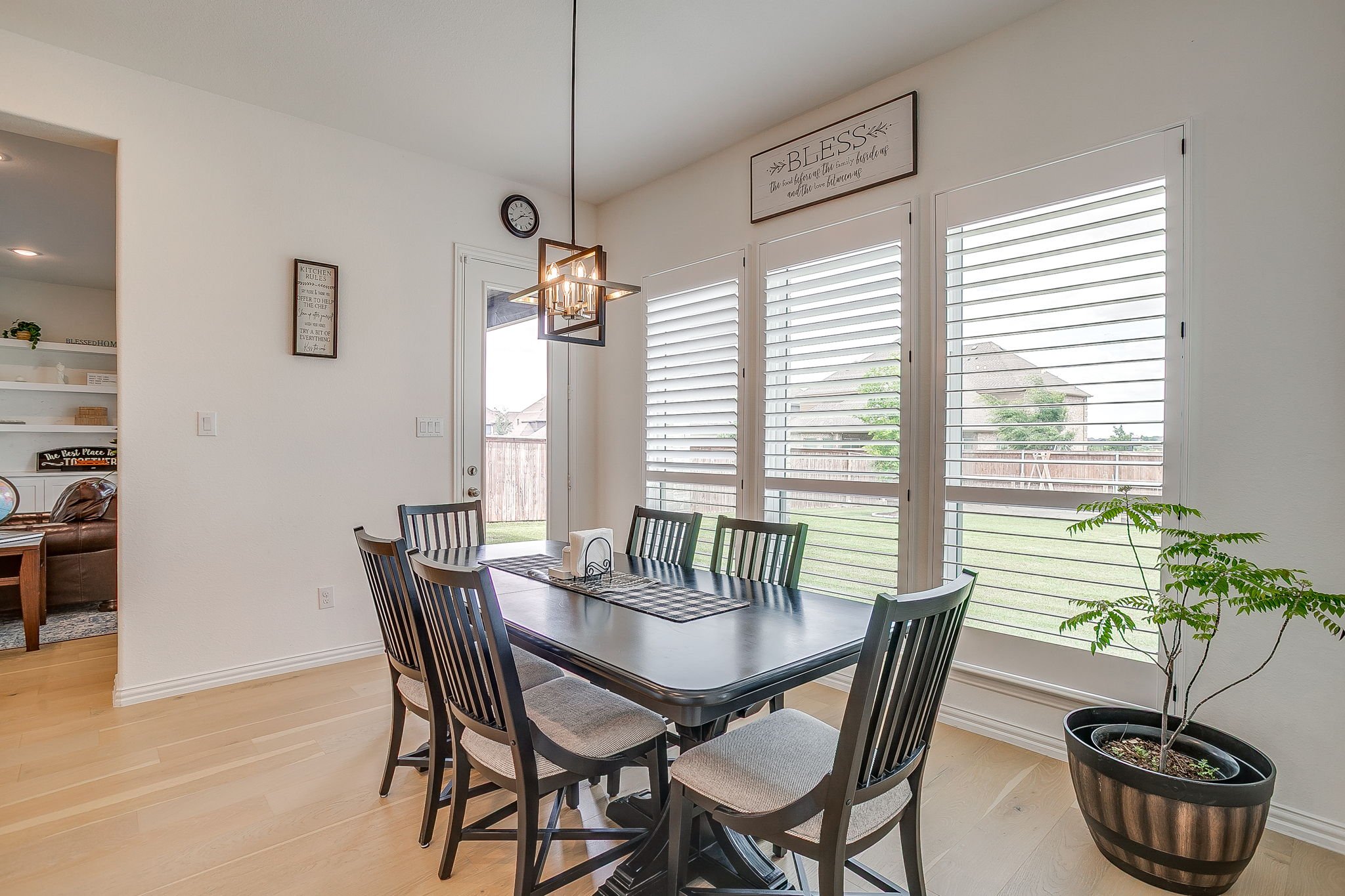 1283 Meadow Rose Dr (30 of 58).jpg